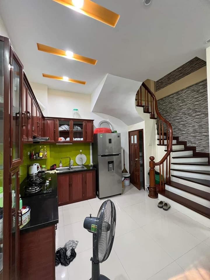 3.35 tỷ - Nhà Đống Đa - DT 38m2 - X4 - 5m mặt tiền , Nhà mới ở ngay