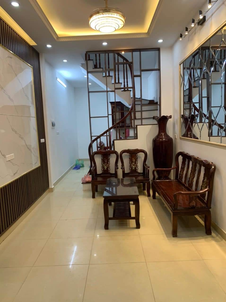 CC Nguyễn Khang - Cầu Giấy cần bán nhà gấp DT 38M2 , X4 , Chỉ 3,99 tỷ