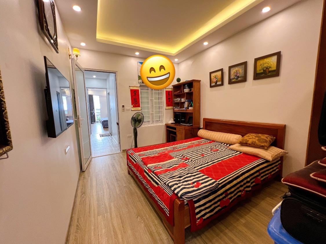 1.95 tỷ nhà tập thể Thanh Xuân - dt 83m2 , 2T , Nhà đẹp - 15m ôtô chạy