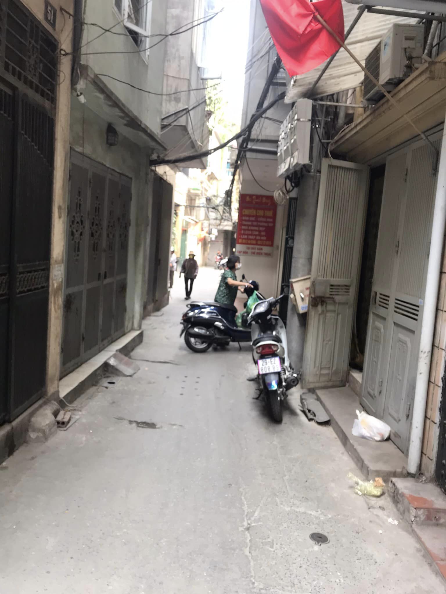 Bán đất Hồ Ba Mẫu, Đống Đa gần phố, ô tô đỗ cửa 145 m2 mặt tiền 5.7 m giá 19 tỷ
