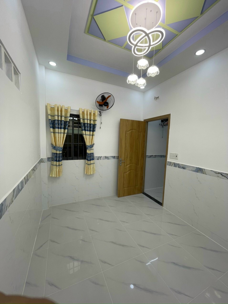 Nhà đẹp, hẻm dân trí, Lê Văn Sỹ, 3.6 x 13m, chỉ 5.3 tỷ, Phú Nhuận