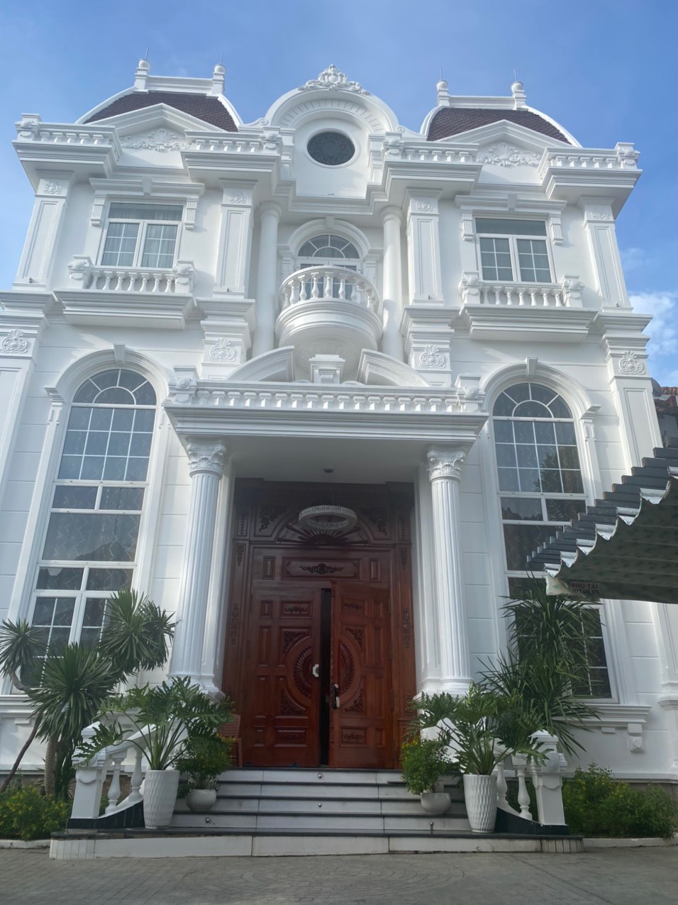 Biệt thự Thảo Điền Quận 2 hơn 900m2 sát sông SG chỉ 230tỷ hình thật 100% siêu VIP