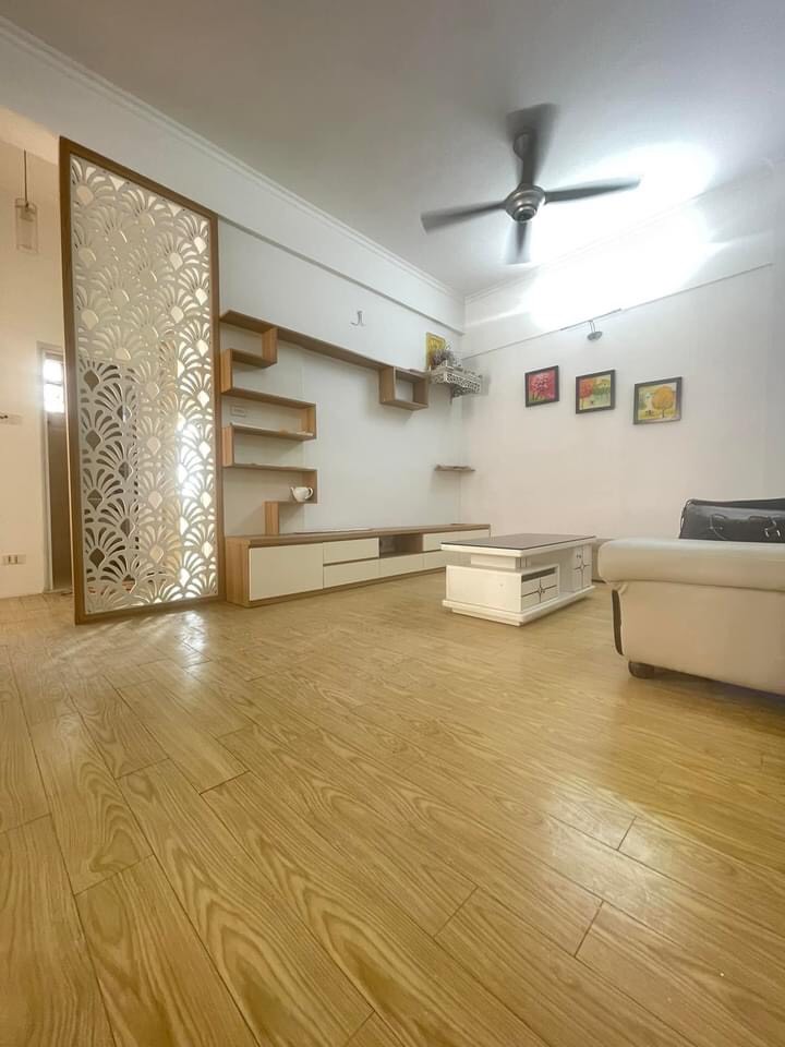 Bán chung cư Trần Quý Kiên- 60 m2- 2 ngủ- Lô góc- An sinh đỉnh