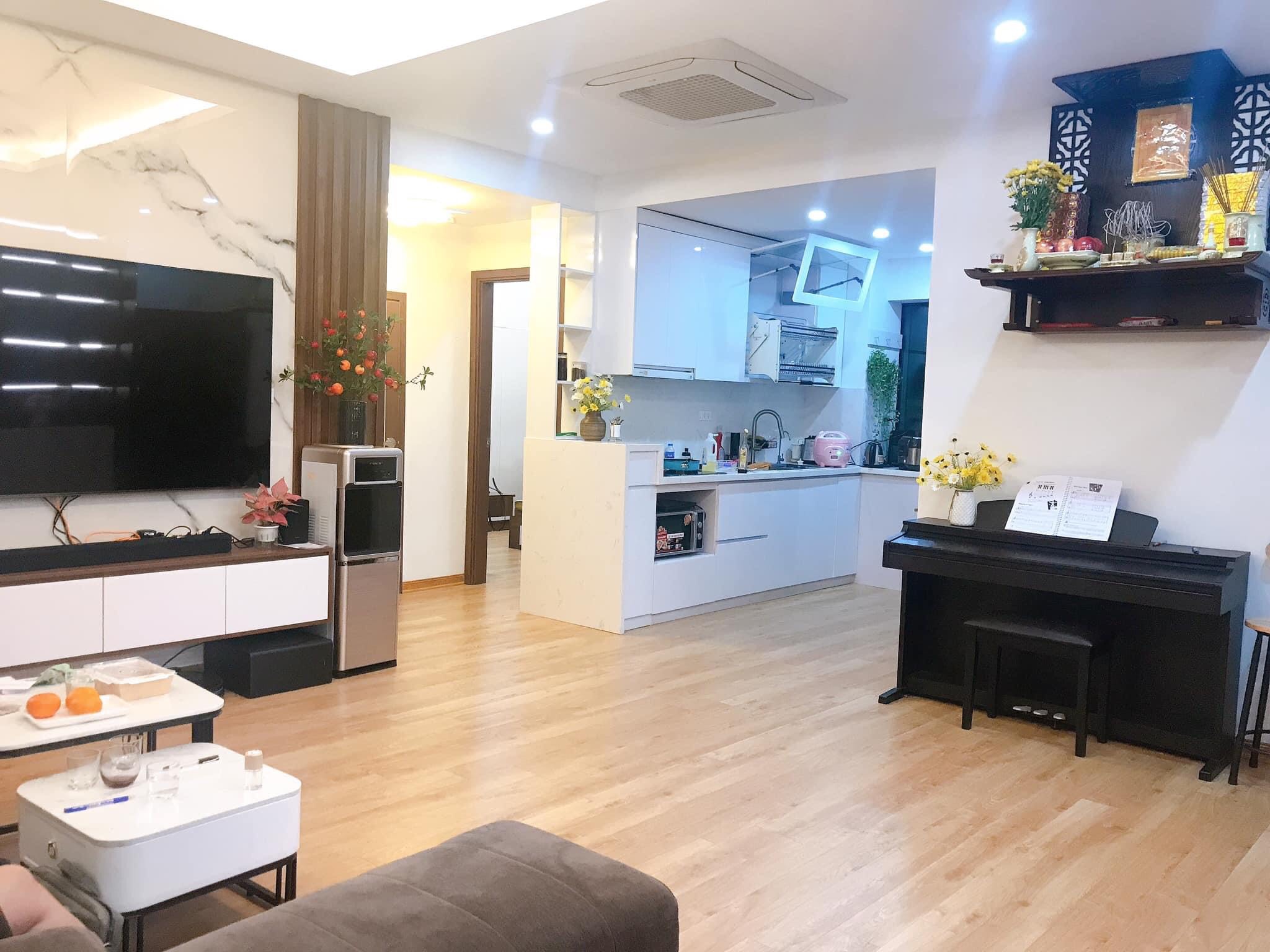 Cần bán chung cư 3 ngủ KĐT Trung Hòa- Nhân Chính- 3 ngủ- Nội thất đã làm lại mới 100%