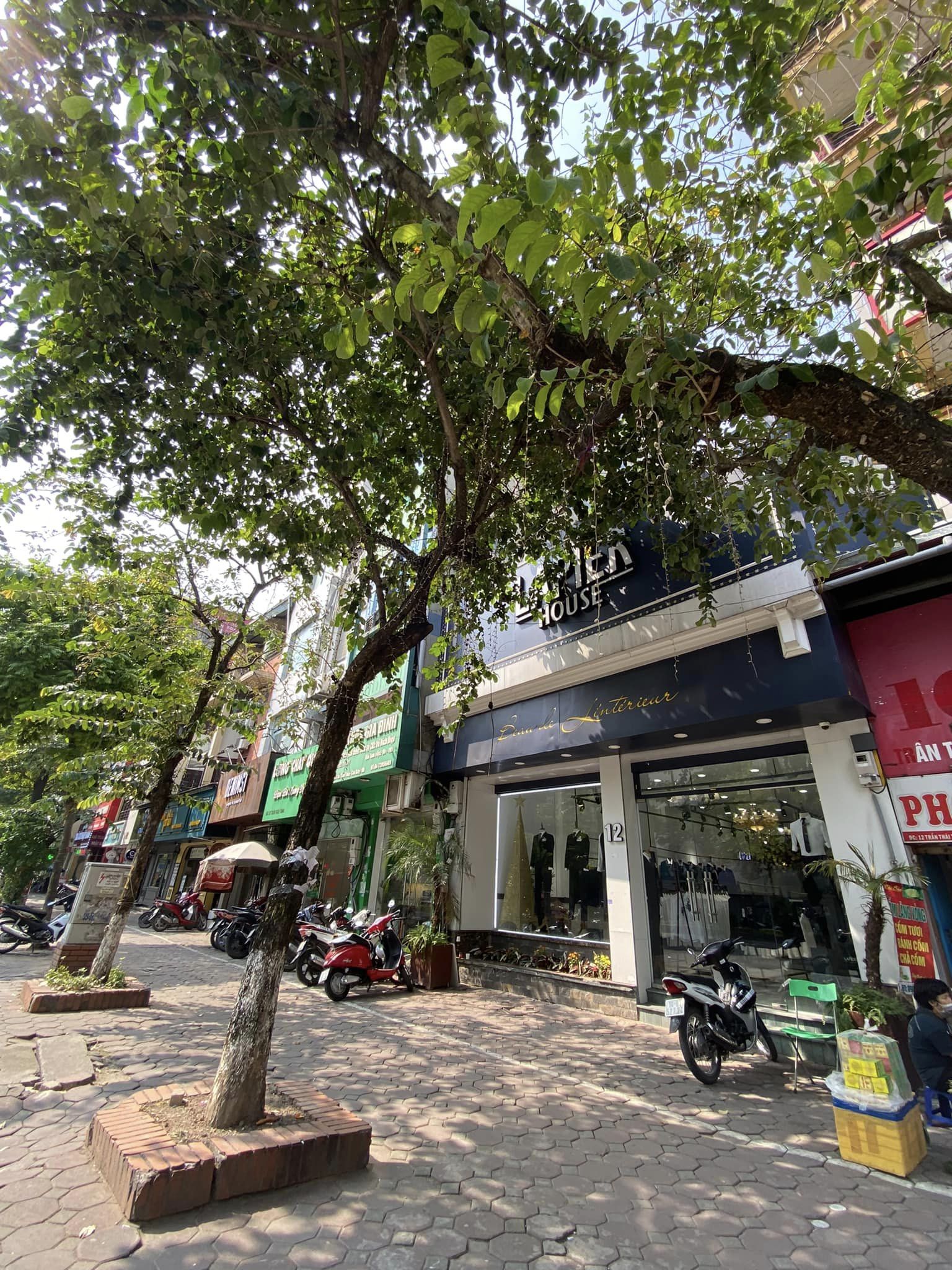 Bán Gấp Nhà Cầu Giấy Phố Trần Thái Tông 175m2 x 1 Tầng 103 Tỷ Mặt Tiền 8m.