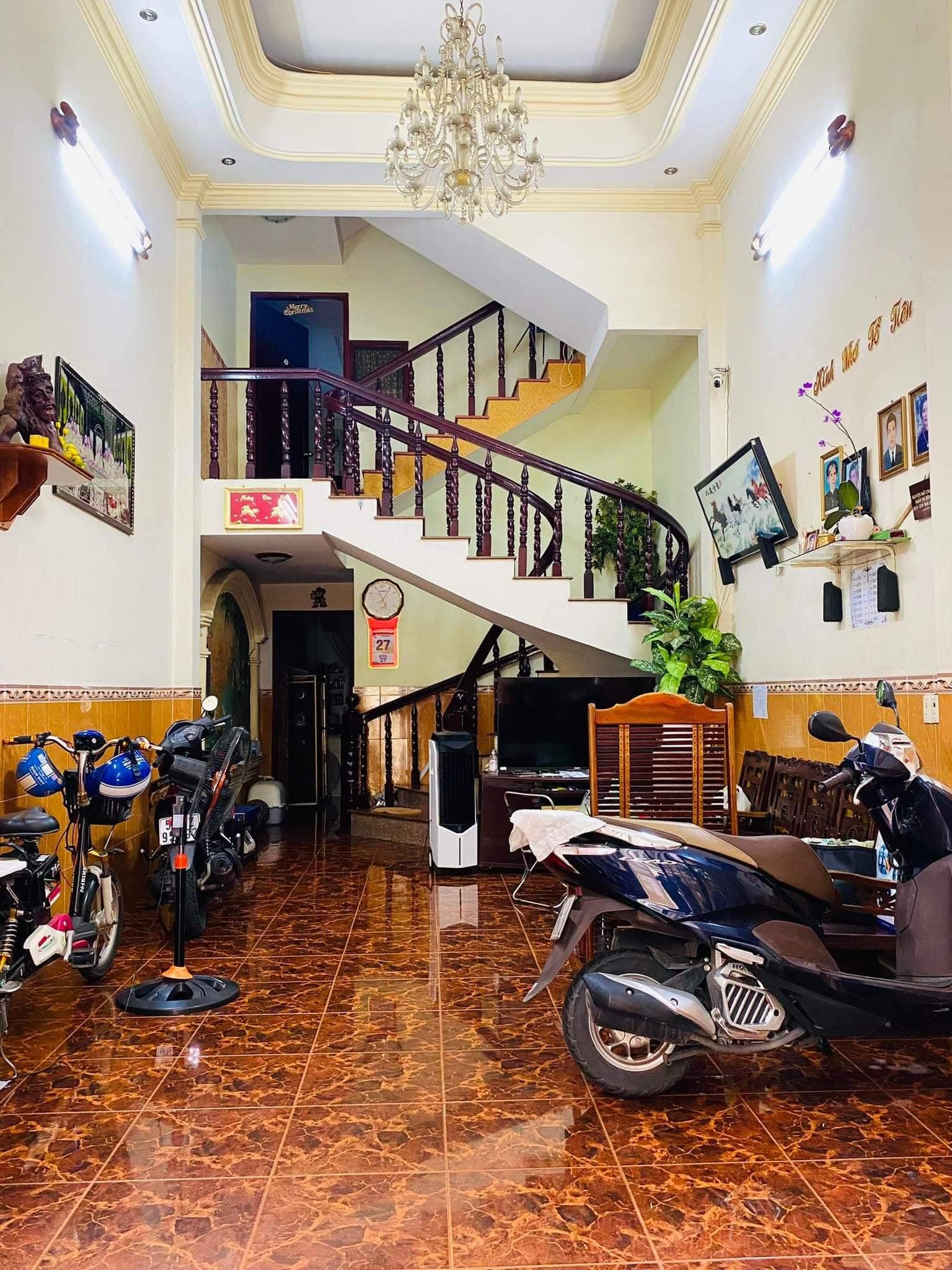 CMT8 HXH Gần CV Lê Thị Riêng 5 Tầng 4x17 6PN Giá 12 tỷ 5