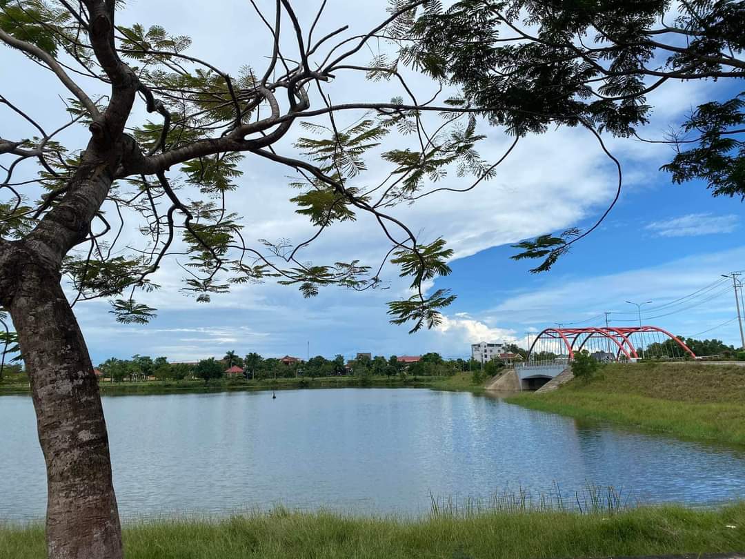 CẦN BÁN GẤP ĐẤT CC TẠI TT THỊ TRẤN HẢI LĂNG DT: 8x23m, GIÁ 2,1 TỶ.