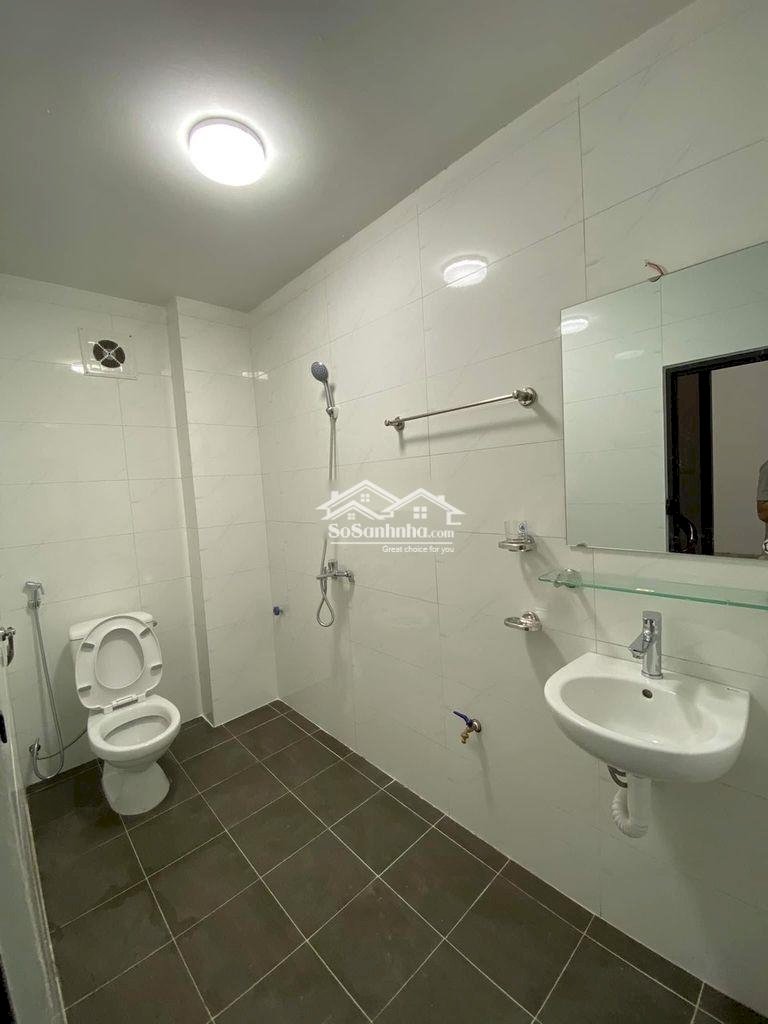 Bán Nhà Ngõ 165 Dương Quảng Hàm, 43 m2, giá 4.6 tỷ