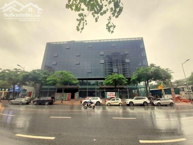 Cho thuê 850m2 tầng 1 mặt đường Số 99 Võ Chí Công phù hợp Showroom, Nội thất, Ngân hàng, văn phòng