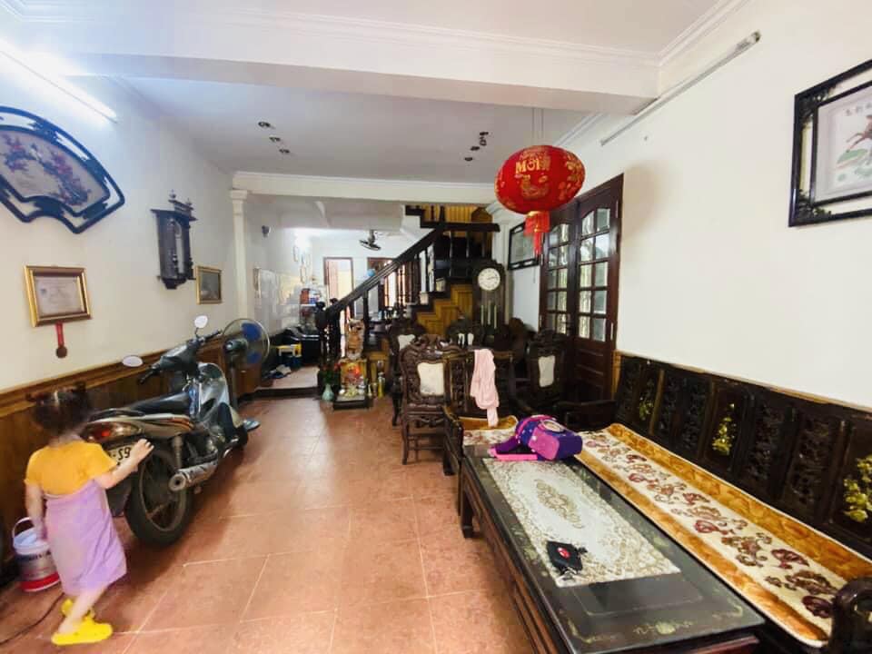 Lạc Long Quân DT82m2 , MT6m, 5T, giá 15 tỷ