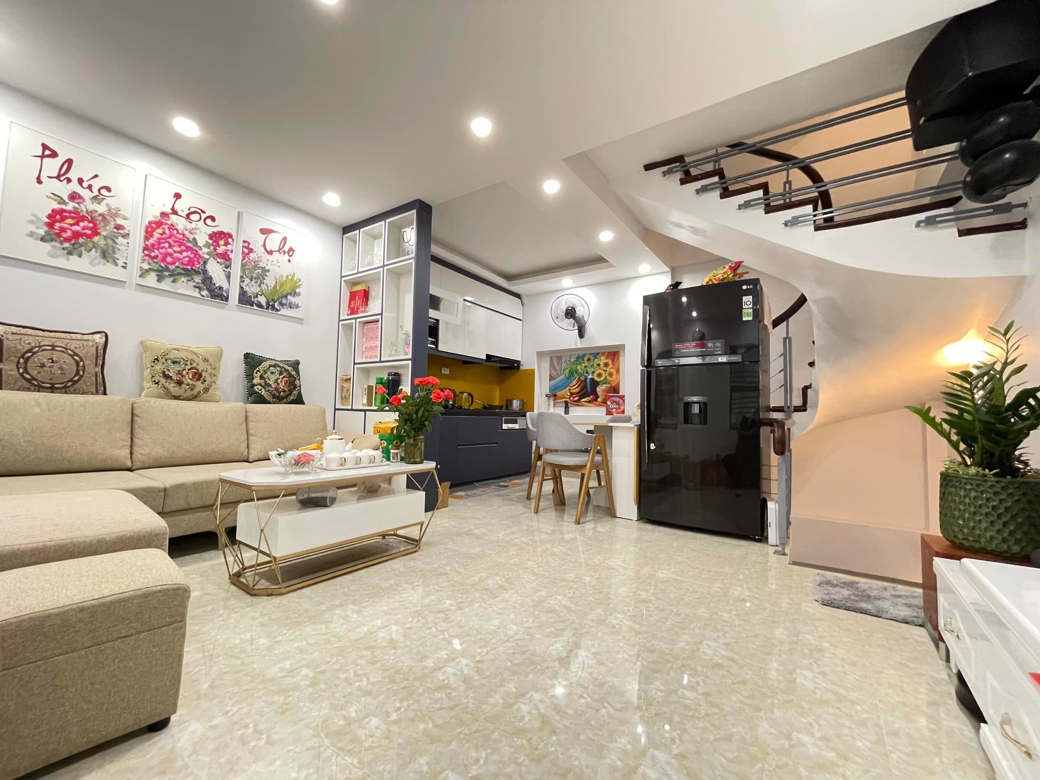 NHÀ ĐẸP TRẦN CUNG - DÂN XÂY 5 TẦNG - 10M RA Ô TÔ - 40M RA MẶT PHỐ - GIÁ CHỈ 4 TỶ