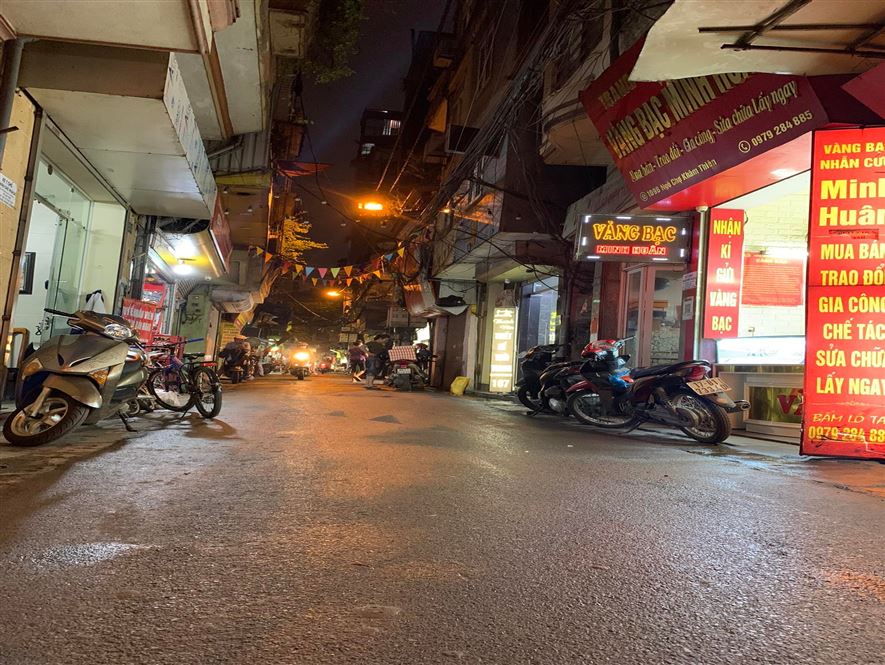 Ban-nha-ngo-1-Kham-Thien-kinh-doanh-nao-nhiet