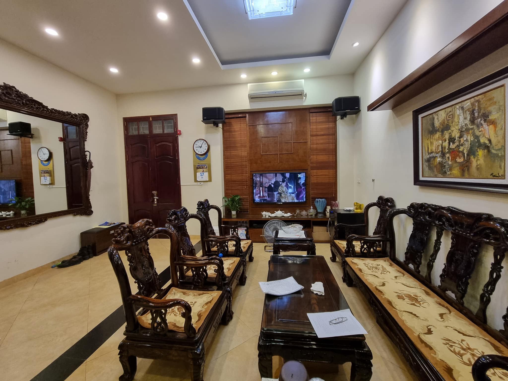 BÁN NHÀ PHỐ TRẦN QUỐC HOÀN 50M 5T Ô TÔ NHỈNH 11 TỶ