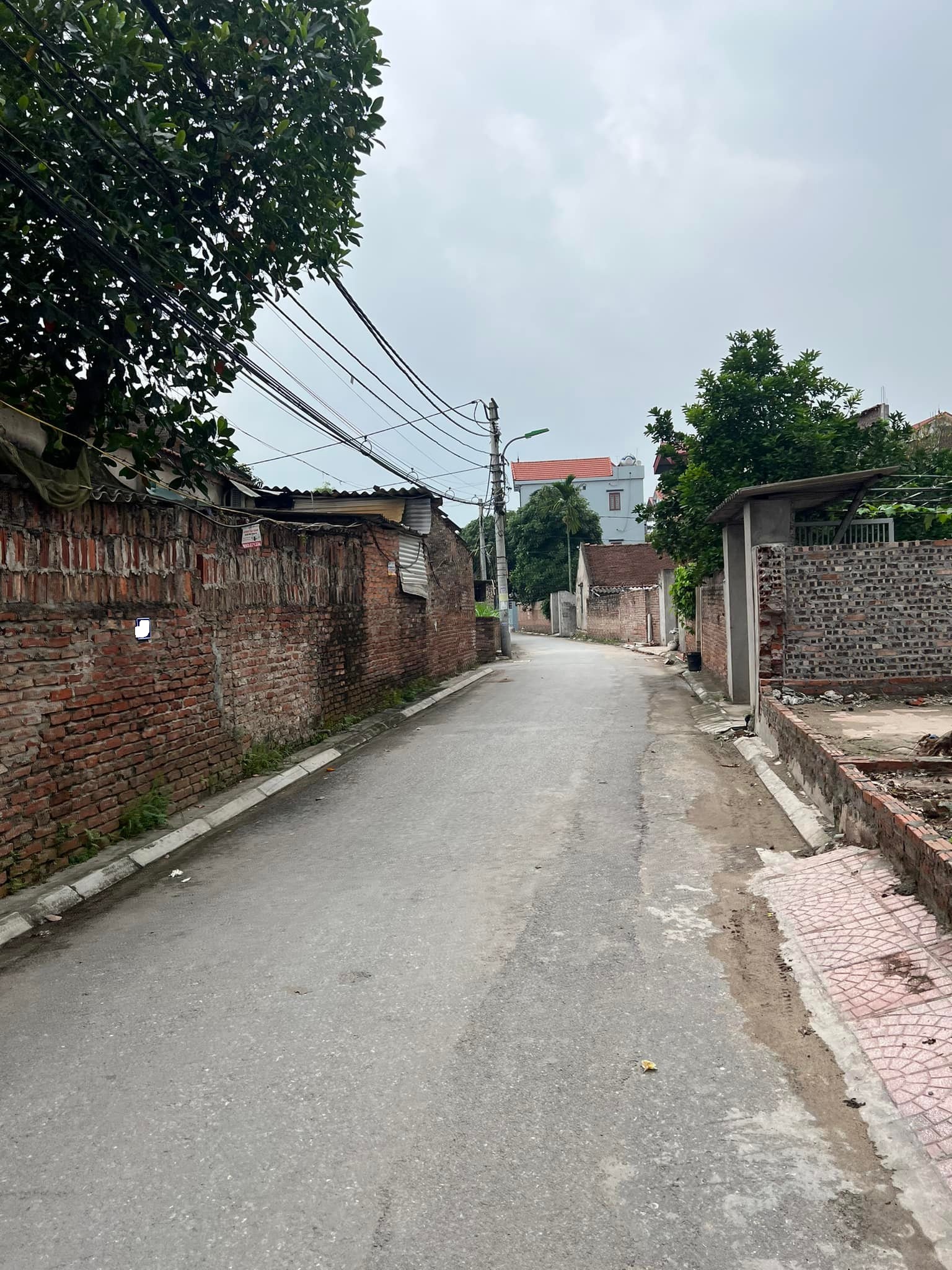 HIẾM! Bán đất Gia Lâm, ngõ ô tô 7 chỗ, Cạnh trường Công Nghiệp Dệt May, 42m2, chỉ 1.35 tỷ