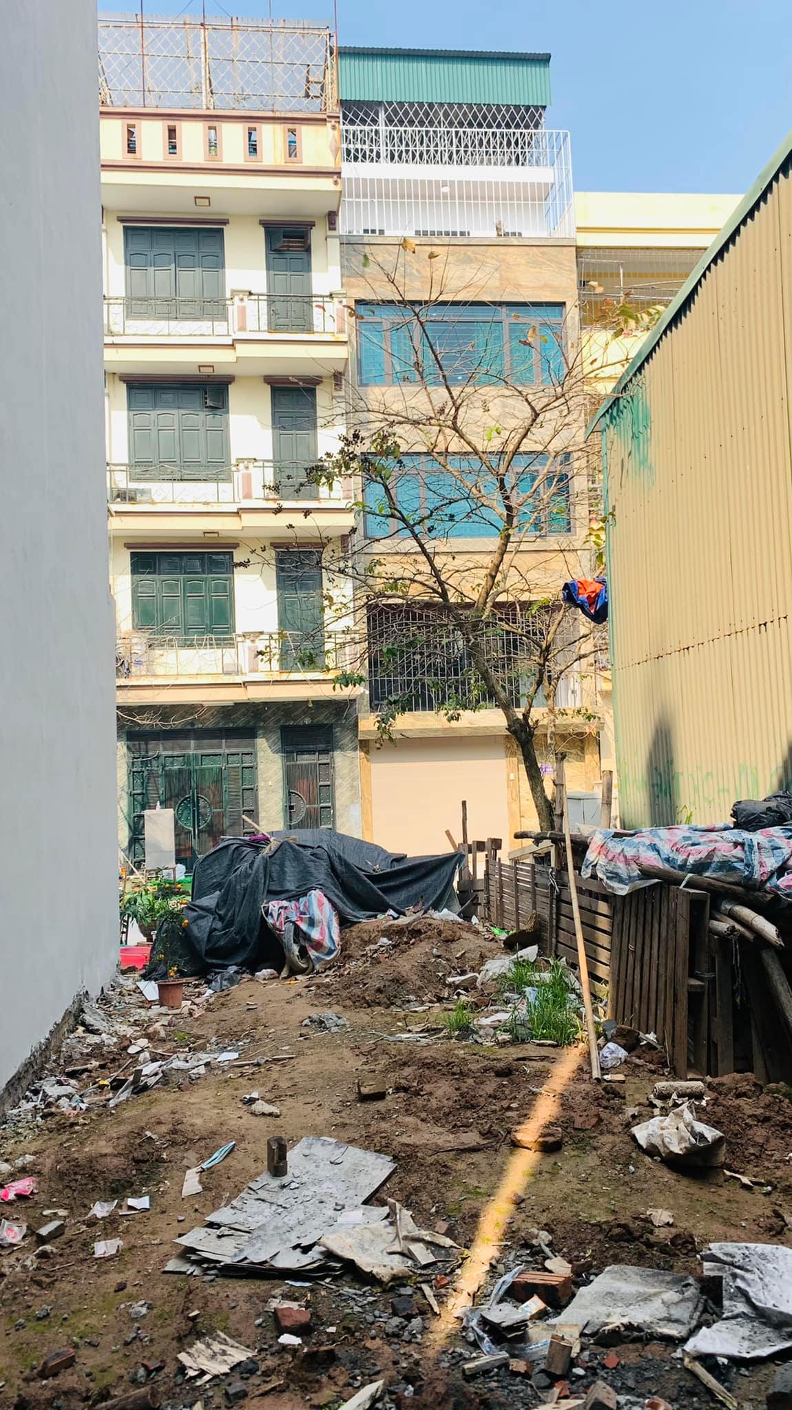 Nhỉnh 8 tỷ có ngay 60m2 đất DV Tây Nam Linh Đàm, Hoàng Mai -Sổ đỏ CC