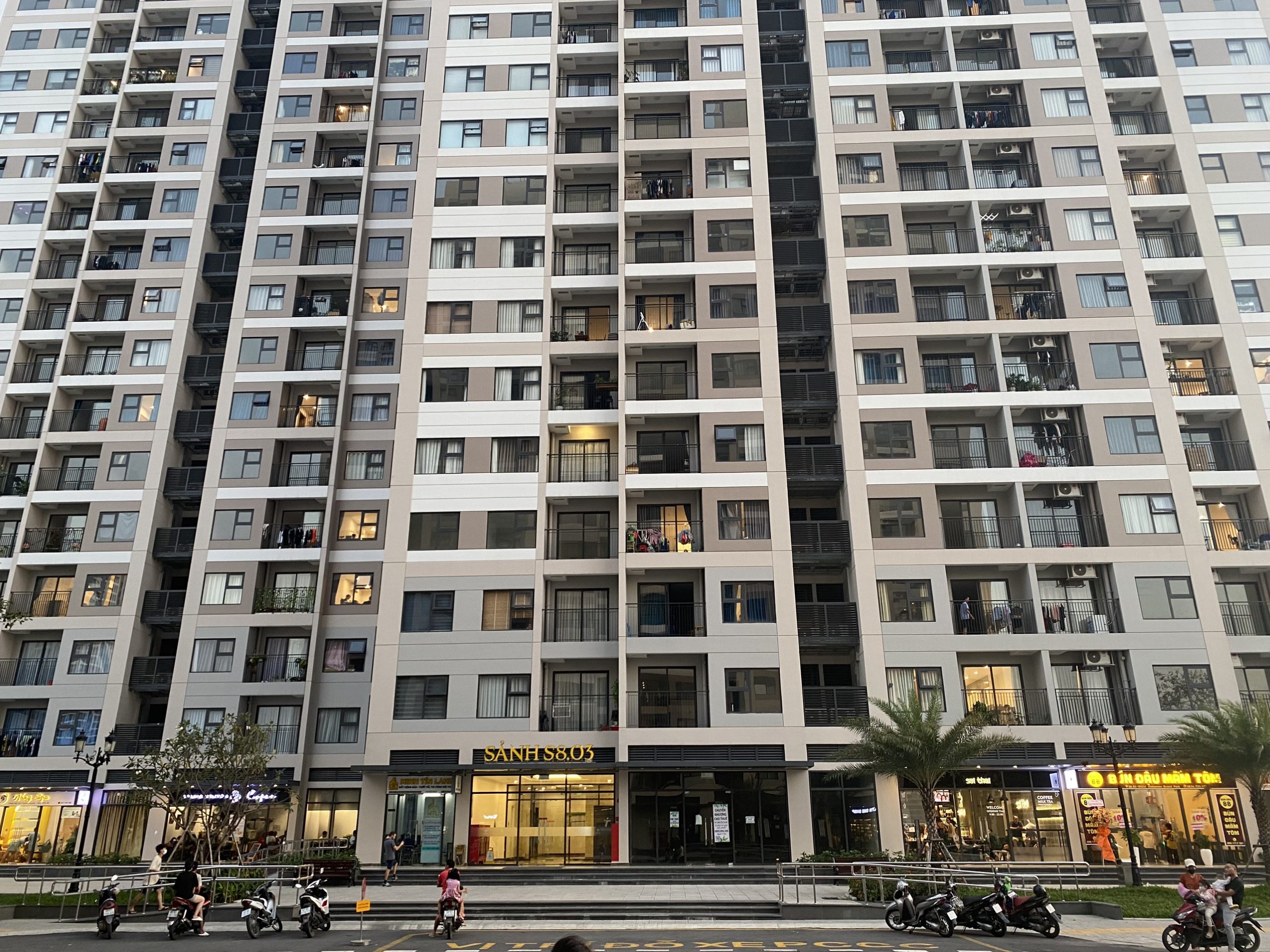 Cho thuê shop giá chỉ 18 triệu , tại Vinhome Grand Part Quận 9