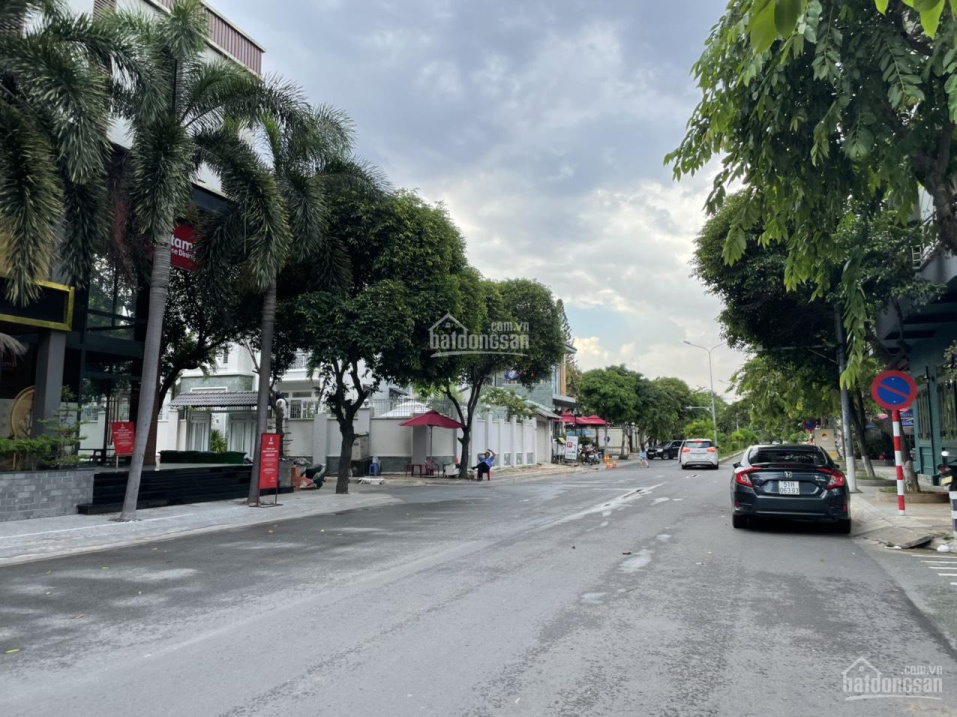 Thật 100%! Biệt thự ven sông SG, Thảo Điền quận 2 (10x18m) 36 TỶ