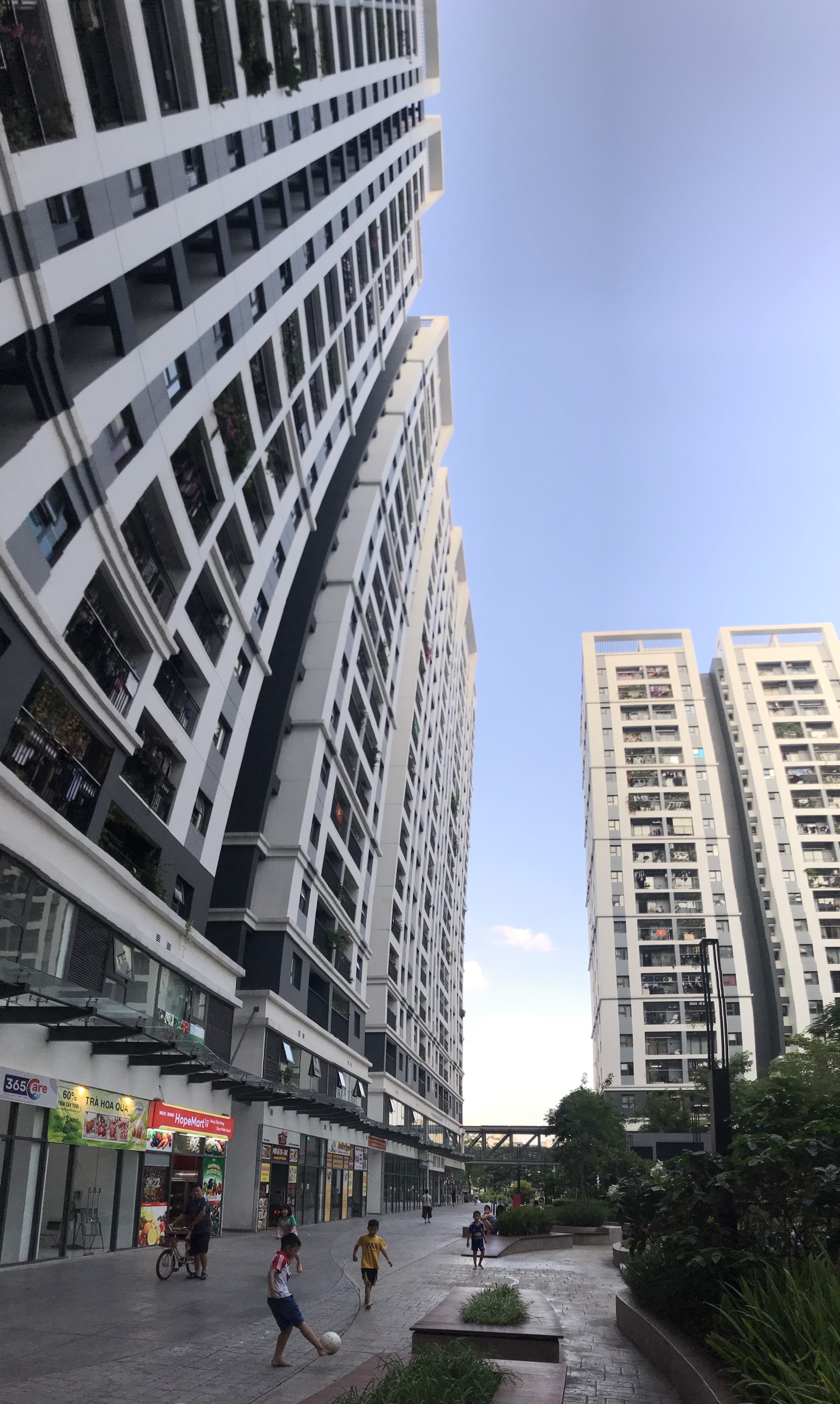 MẶT BẰNG 2 TẦNG KINH DOANH CAO CẤP, CẠNH VINHOME RIVERSIDE, 84M2, GIÁ 10,1 TỶ