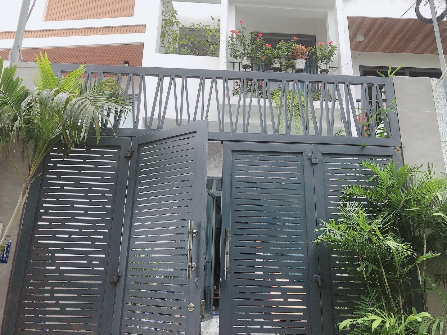 Nhà Nguyễn Văn Lượng, P16 Gò Vấp - 2 tầng BTCT- HXH 7 chỗ - 54m²- Nở hậu tài lộc.