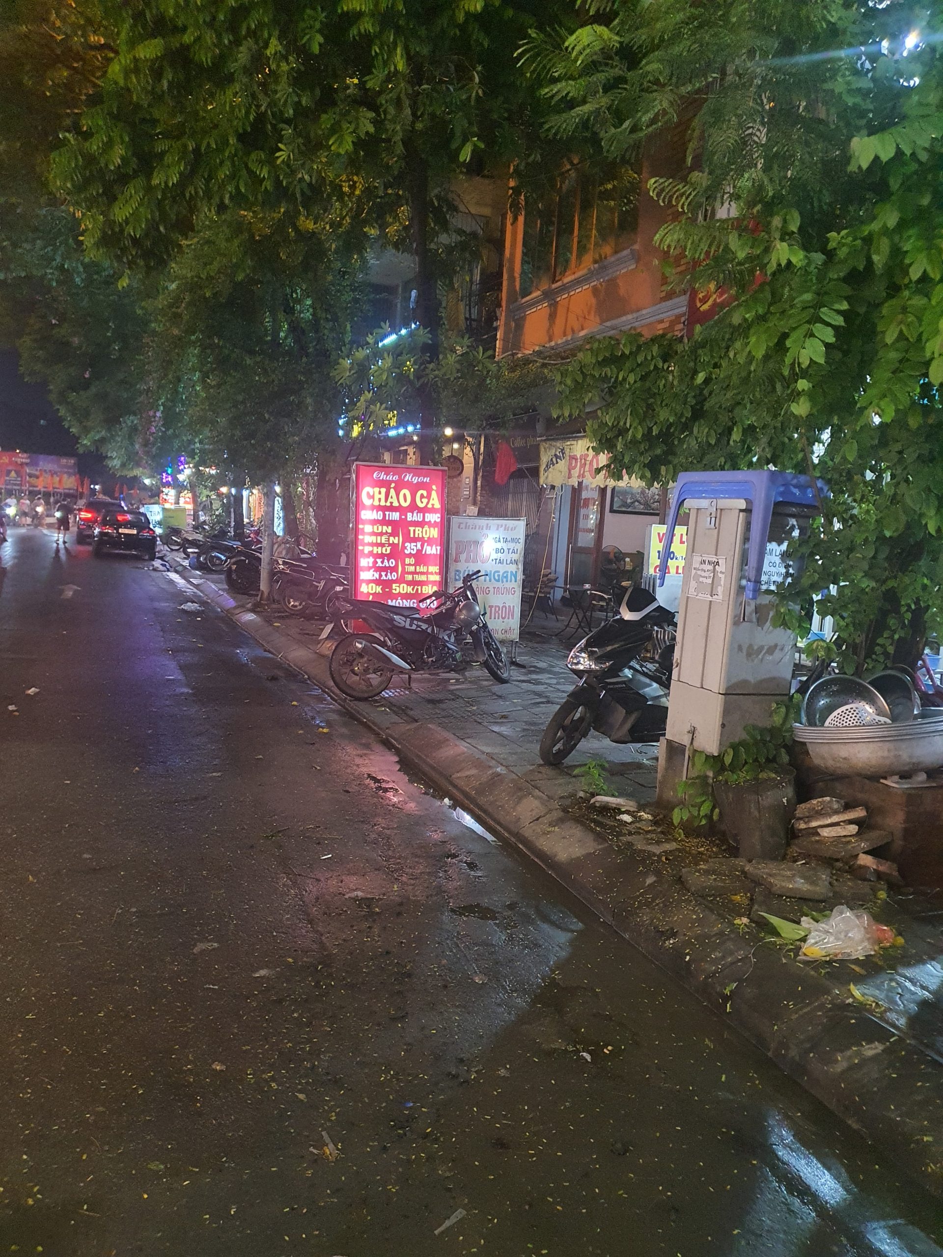 Bán nhà mặt phố Minh Khai, 115m2 lô góc 2 mặt phố, vỉa hè 6m, cần bán gấp