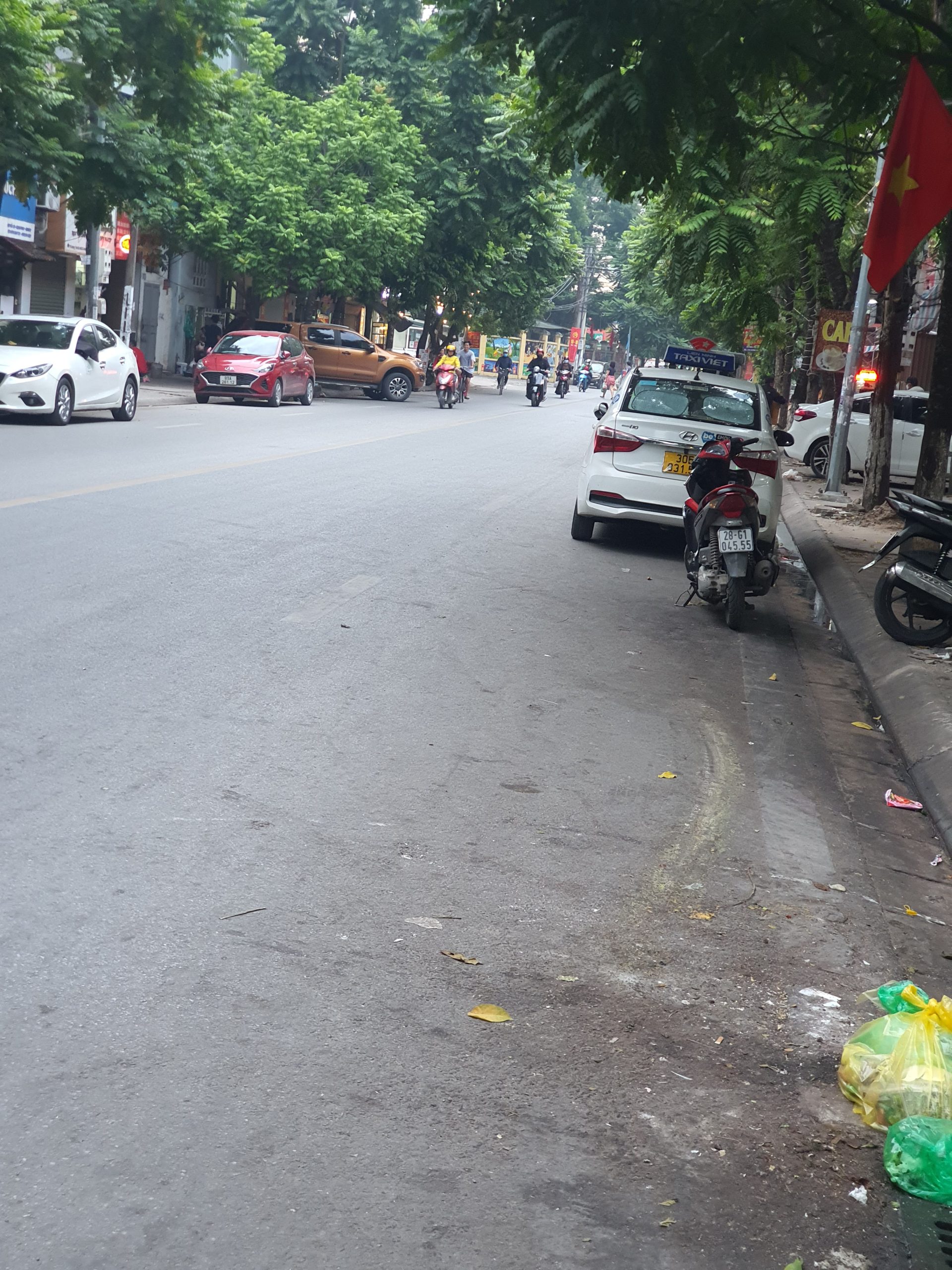 Bán nhà mặt phố Dương Văn Bé, 71m2 mặt tiền 7m, lô góc đắc địa, giá 18,5 tỷ