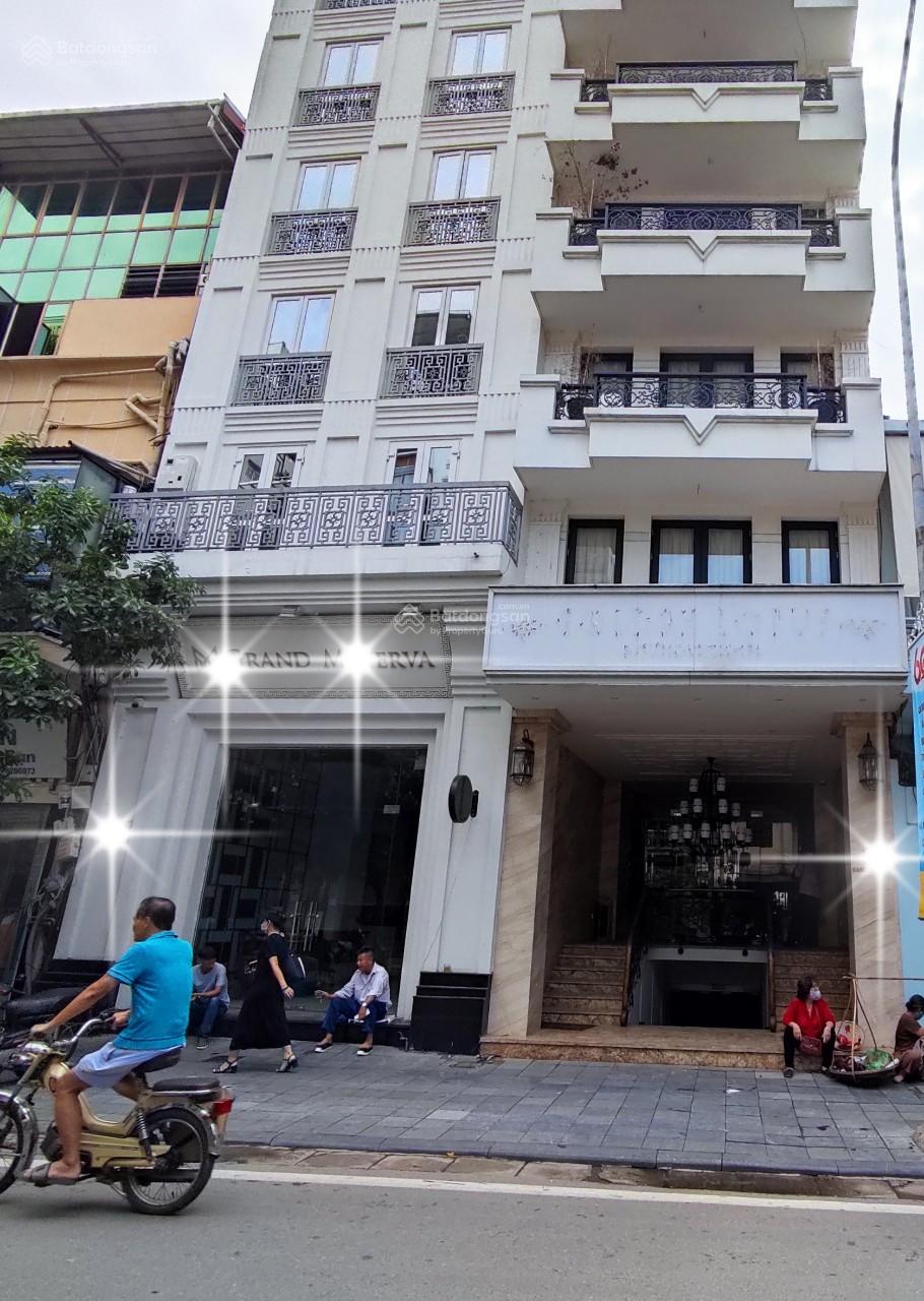 Cho thuê nhà MP Bạch Mai: 200m2 x 6 tầng, MT: 7 m, thông sàn, thang máy, rieng biet