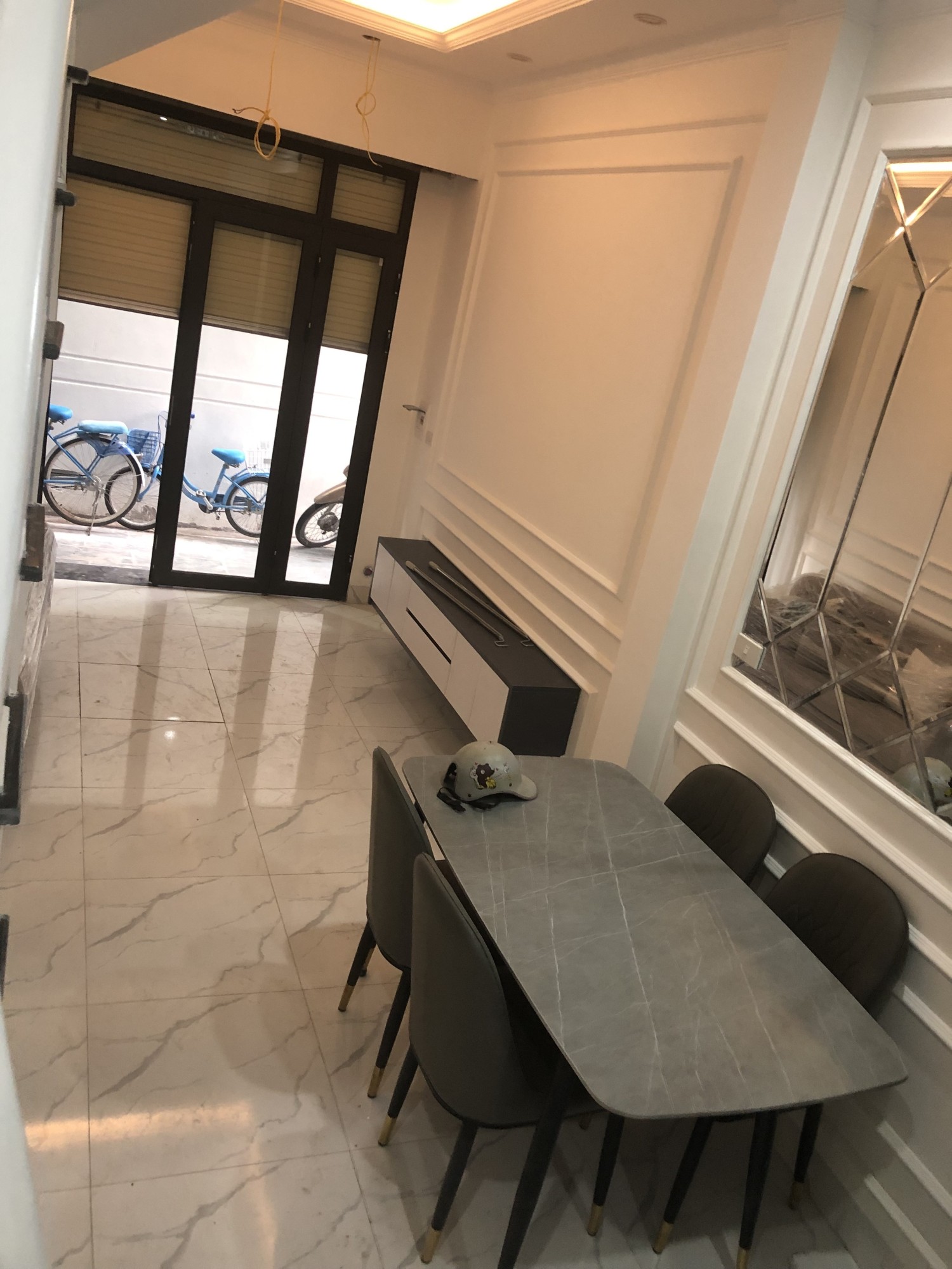 Bán nhà mới xây, cạnh ô tô đỗ An Khánh 30m 4T hơn 3 tỷ