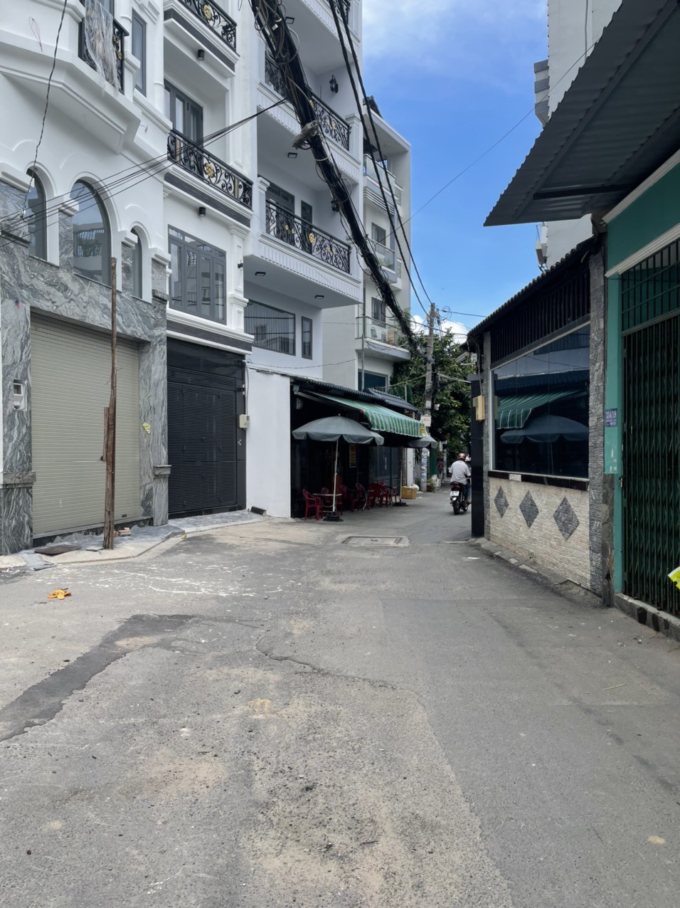 Nhà bán Nguyễn Văn Nghi -P7 Gò Vấp -40m2- 5 tầng BTCT - 4PN- HXH đổ cửa - Giá chỉ 5 tỷ.