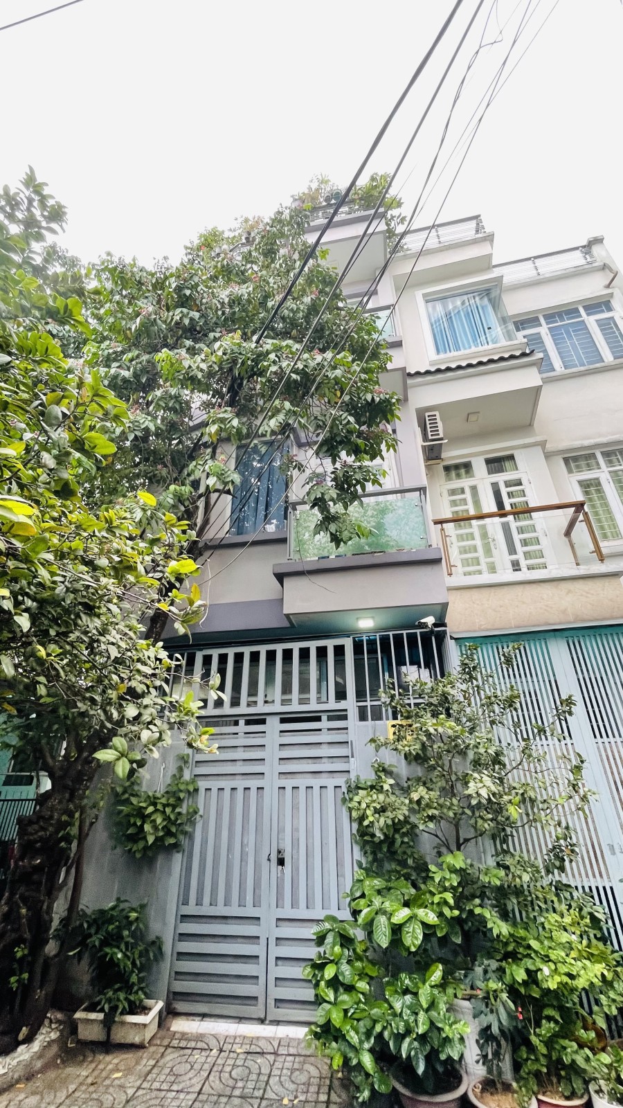 Bán Gấp - nhà P5 Gò Vấp - 4 tầng BTCT- Tặng luôn nội thất - Giá chỉ 4 tỷ..