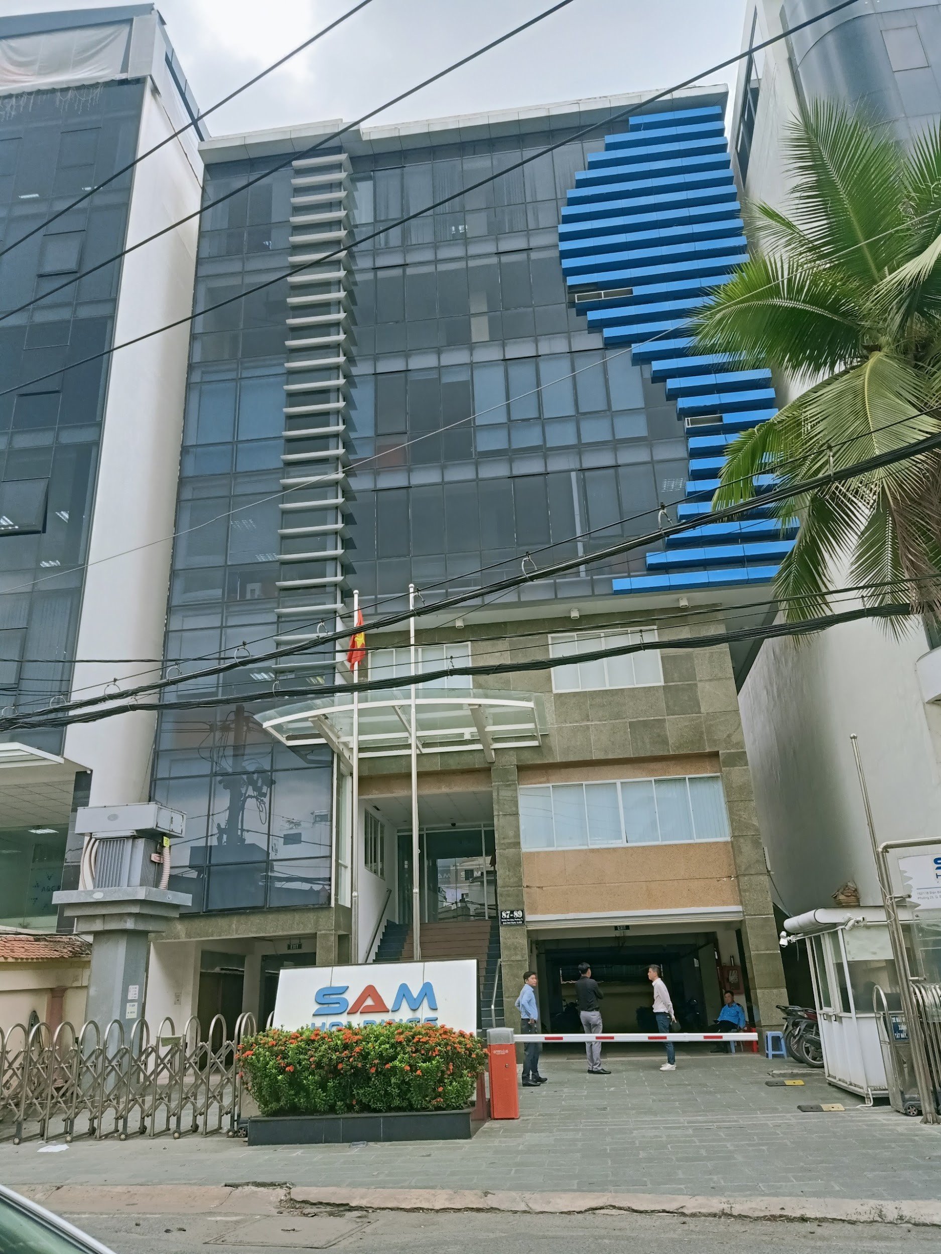 Bán toà nhà Đường Điện Biên Phủ 7 tầng 135tỷ khai thác 400triệu/tháng DT 15x32 CN480m