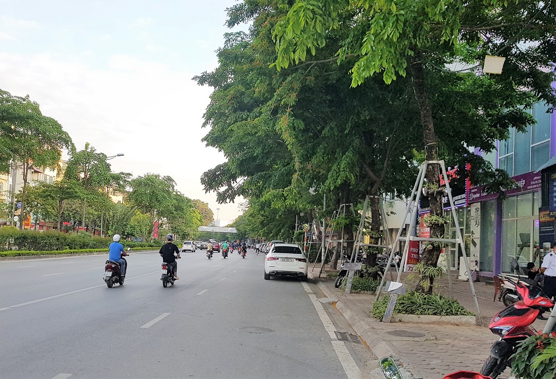 Bán gấp nhà mặt phố Trường Chinh, Đống Đa. Hè 5m, 10 làn oto, Ngã Tư Sở. 130m2 MT5m 33Tỷ