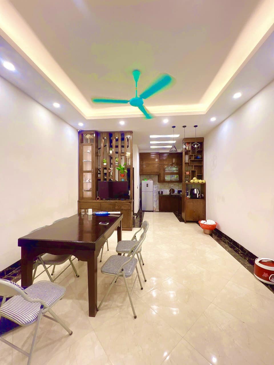 Bán nhà Mai Dịch-Cầu Giâý- 38m2 -khu phân ô-5m ra ô to đỗ ngày đêm-hơn 4 tỷ