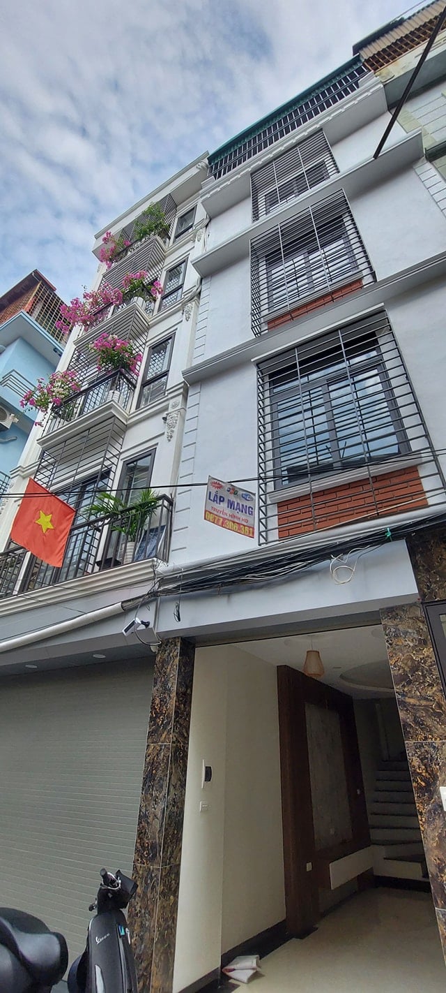 PHÂN LÔ ĐƯỜNG 19/5, NHÀ MỚI, GARA Ô TÔ, KINH DOANH, GẦN PHỐ, 9 TỶ.