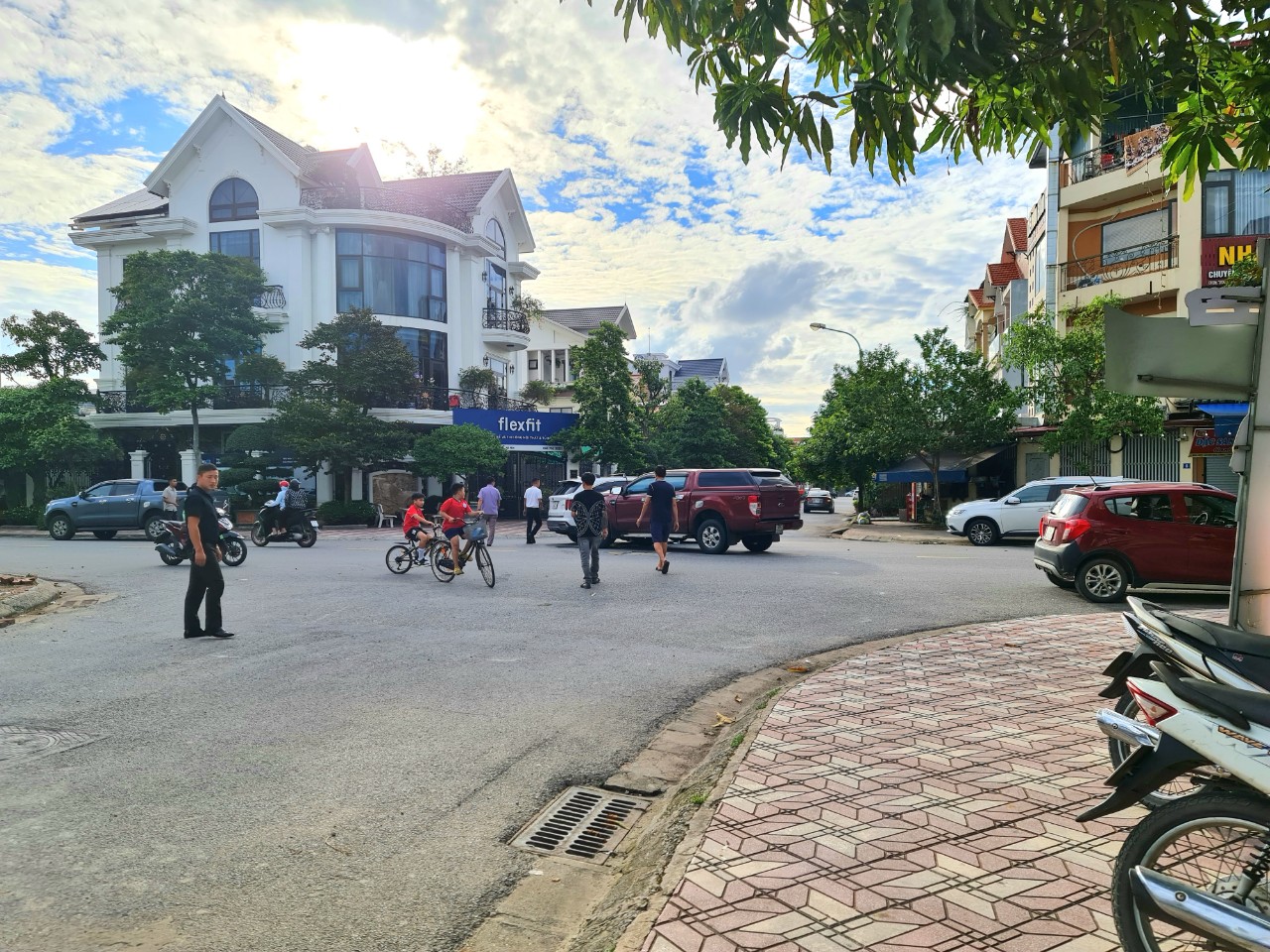 241022 Bán 40m2 đất gần cổng Học viện Nông nghiệp, Trâu Quỳ, Gia Lâm. Ôtô vào