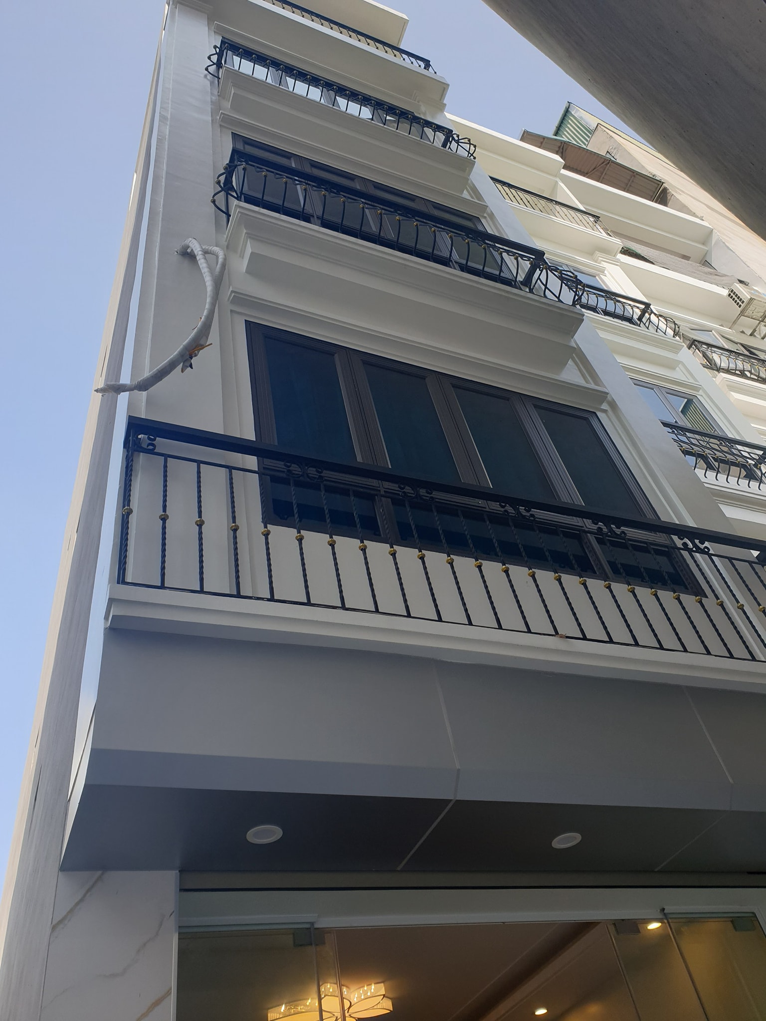 BÁN CHUNG CƯ MINI PHÁO ĐÀI LÁNG, 5 TẦNG 9 PHÒNG KHÉP KÍN, KINH DOANH DÒNG TIỀN.