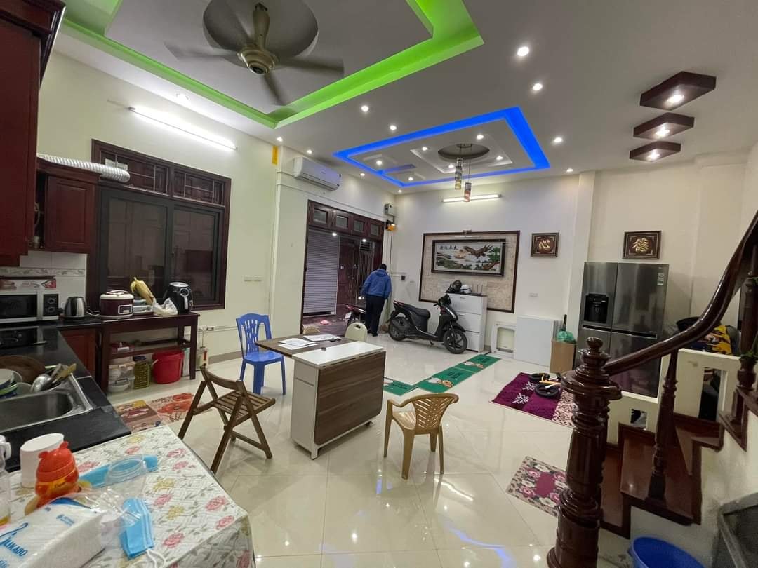 Lê Đức Thọ - Nam Từ Liêm - Nhà đẹp, chắc chắn - Ngõ thông bốn phía - Mặt tiền rộng, nở hậu .