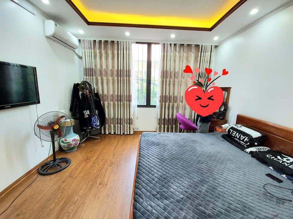 ✴️✴️✴️ ✴️✴️✴️ bán nhà trung kính - kinh doanh - vỉa hè - oto tránh - giá mềm nhất khu vực