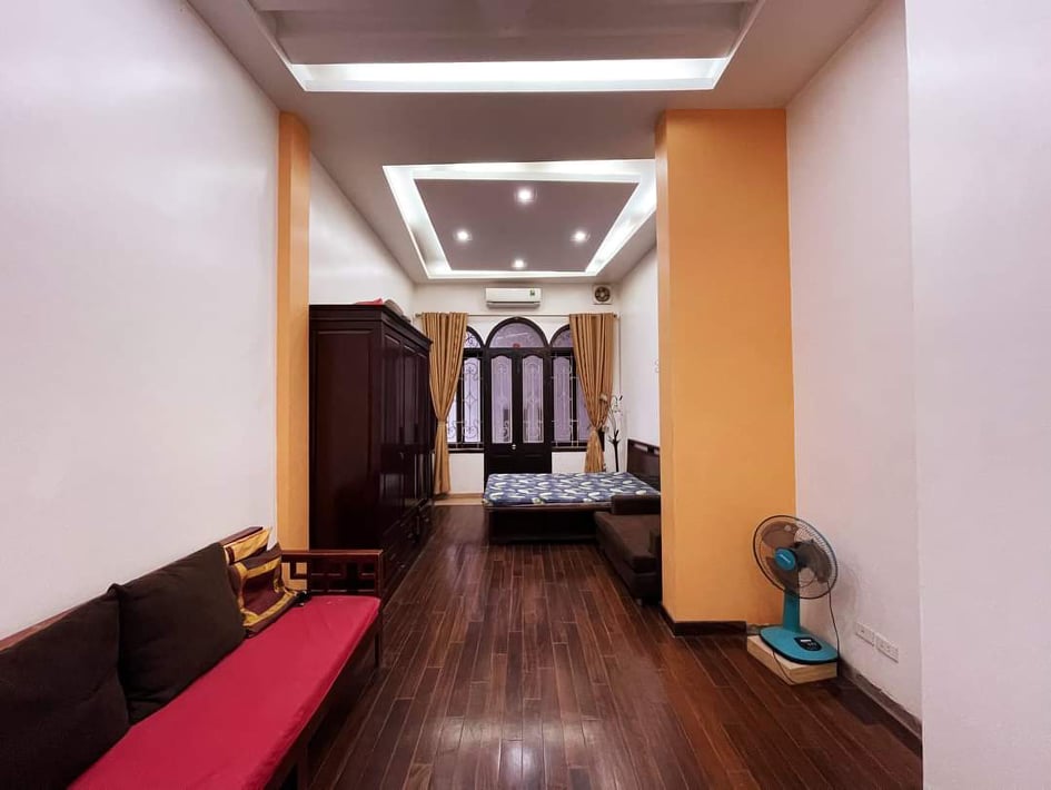 Phân lô Bàn cờ vuông vắn Đình Thôn Nơi văn minh nhiều người Hàn Quốc sinh sống. + Ô tô tránh, thông bàn cờ,