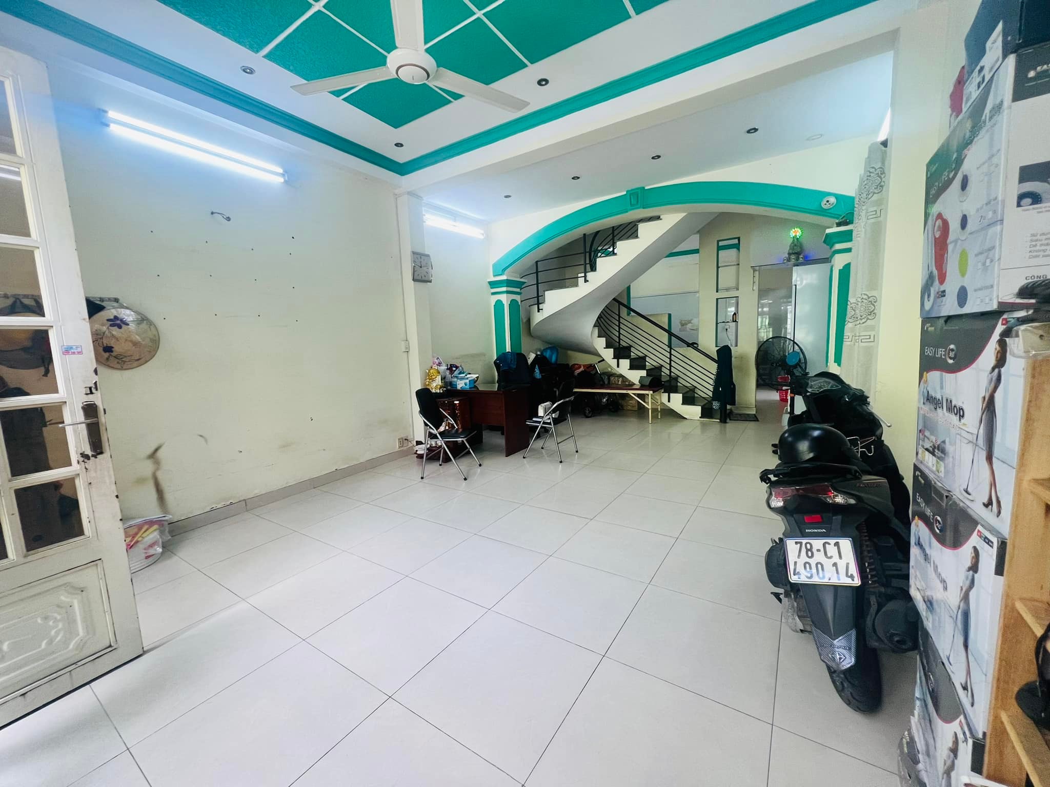 Siêu mẫu mặt tiền Tân Phú, 80m2, 4 phòng giảm 2 TỶ