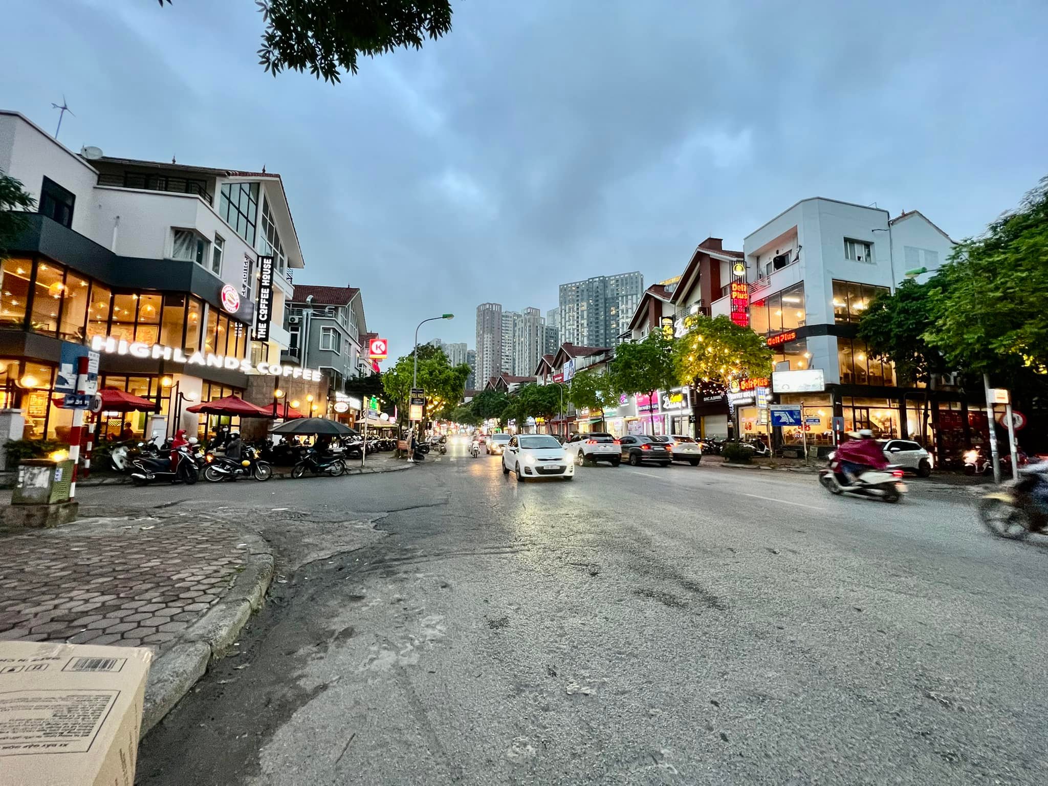 MP Nguyễn Văn Lộc, Mỗ Lao, DT 83 m2, MT 5 m, 5T, Làng Việt Kiều EU, giá 26 tỷ 890