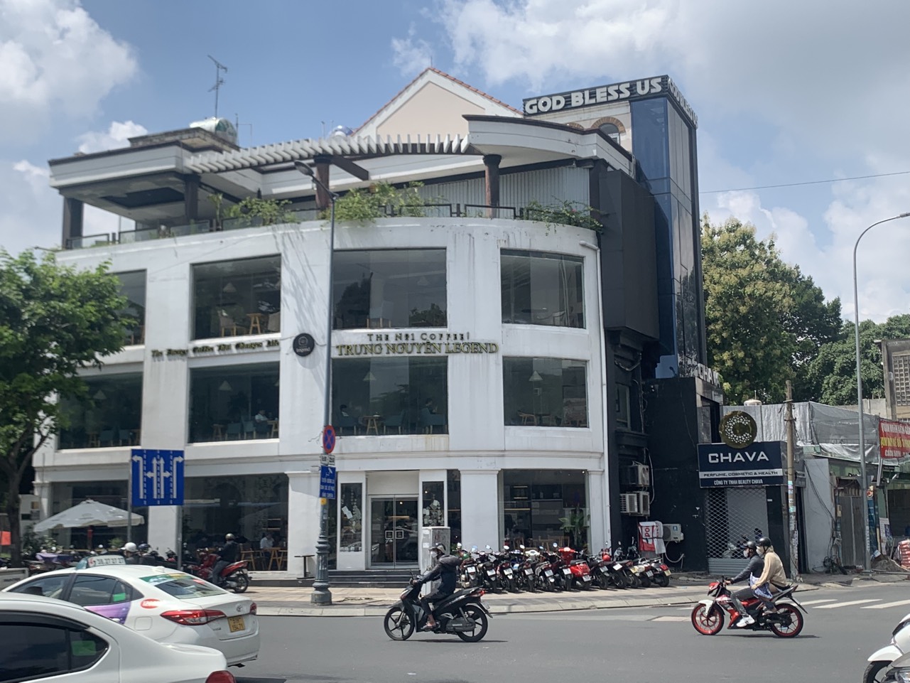 Bán toà nhà góc 2 mặt tiền 249a Hoàng Văn Thụ giao đường Phạm Văn Hai, phường 2, quận Tân Bình.