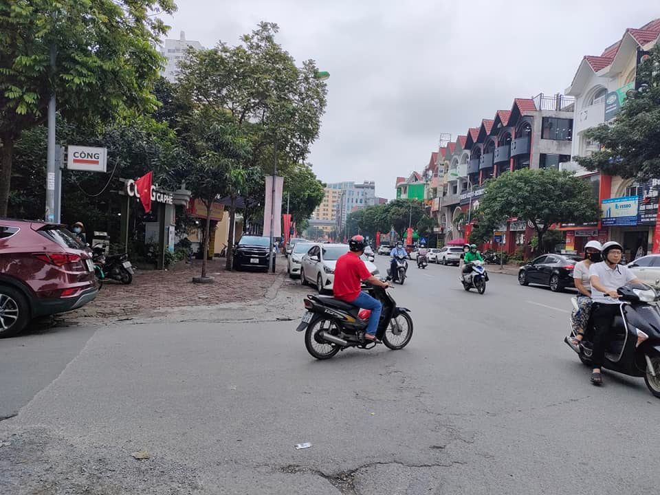 Làng Việt Kiều EU, KĐT Mỗ Lao, DT 83 m2, Mặt tiền 5 m, 4 tầng, giá 16 tỷ 890