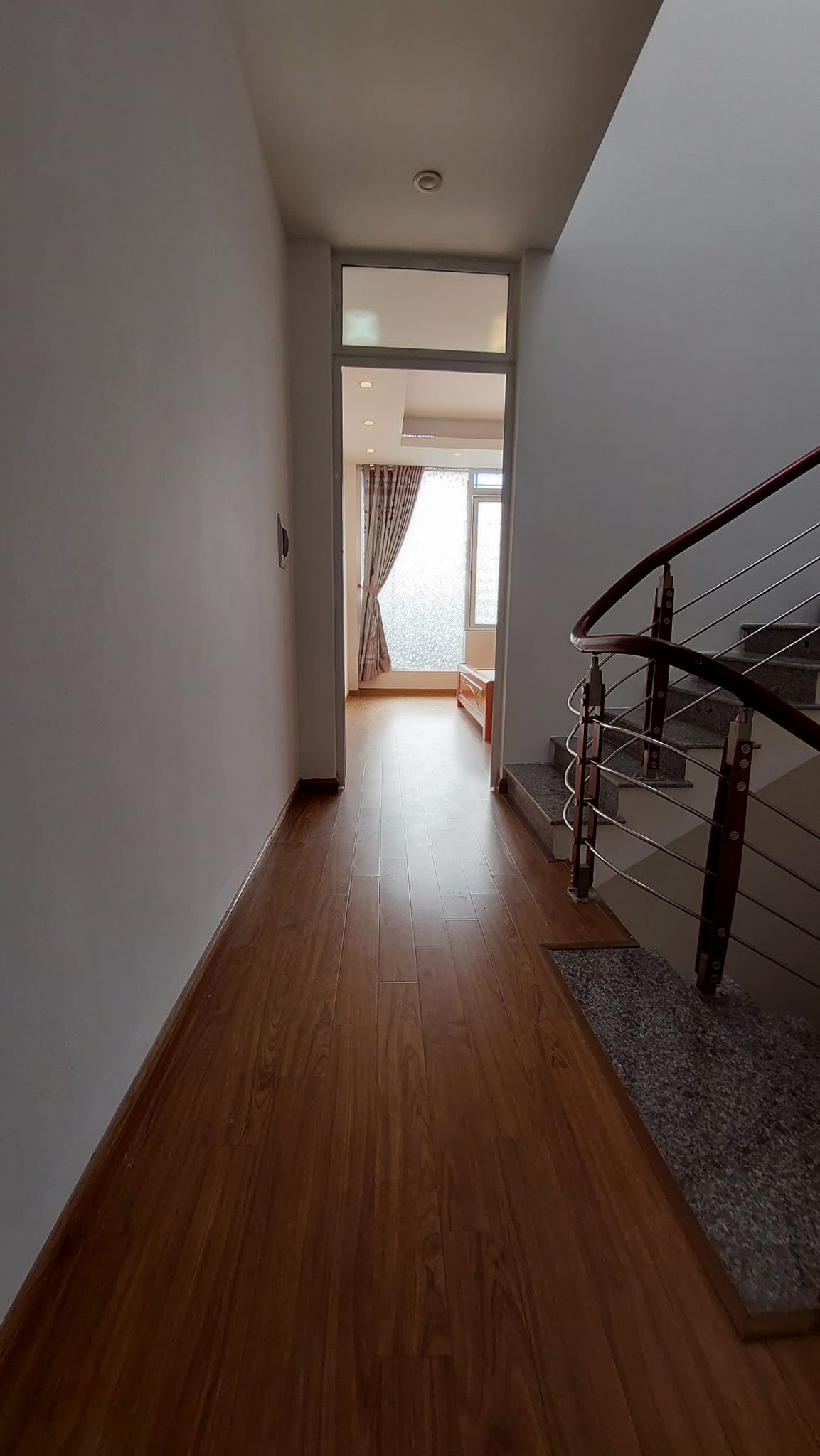 Xuân Phương - Nam Từ Liêm - Nhà xây chắc chắn - Ô tô vào tận nhà - Cửa nhà ô tô tránh nhau -