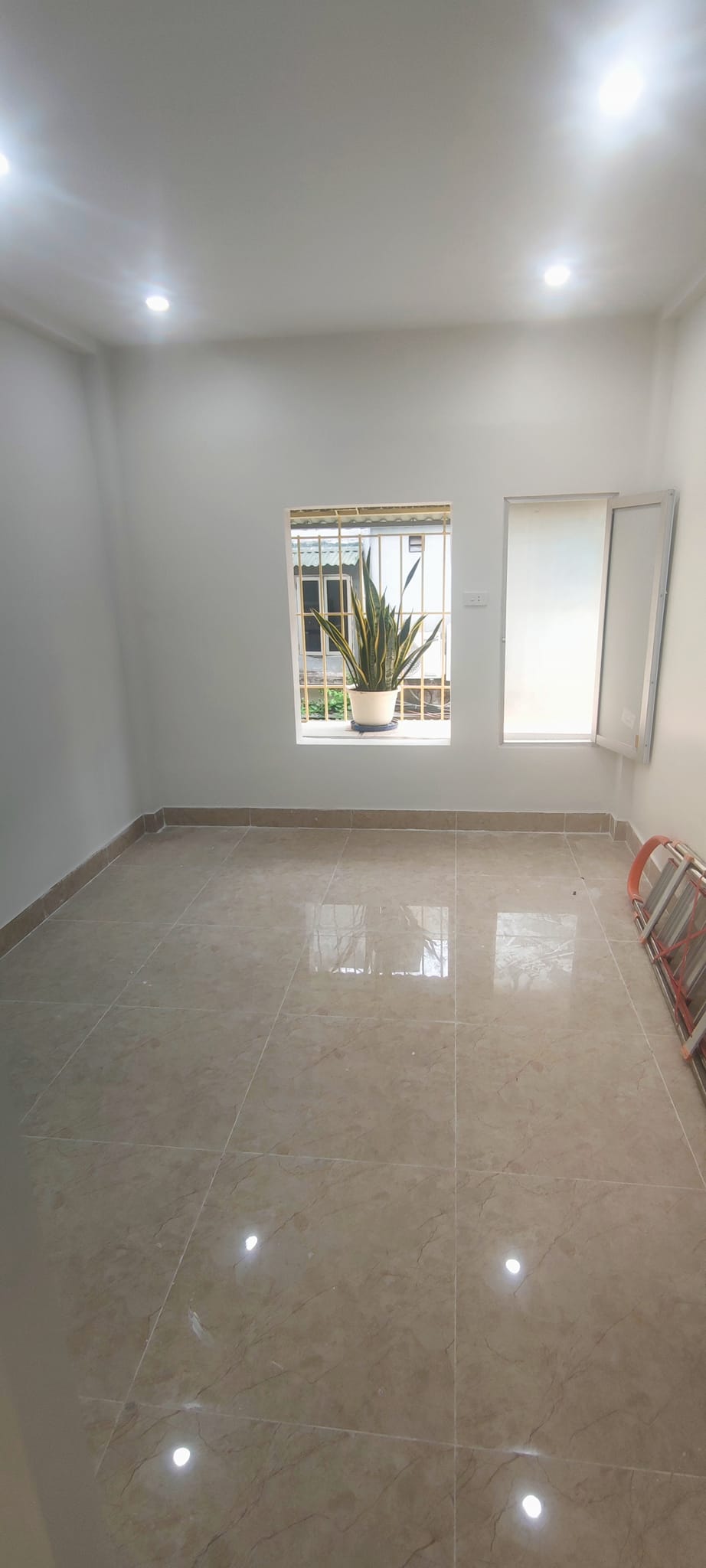 Bán Nhà Phường Bạch Mai 35m2 -Giá 1,55Tỷ- MT7m- Sổ Riêng Chính Chủ Quận Hai Bà Trưng