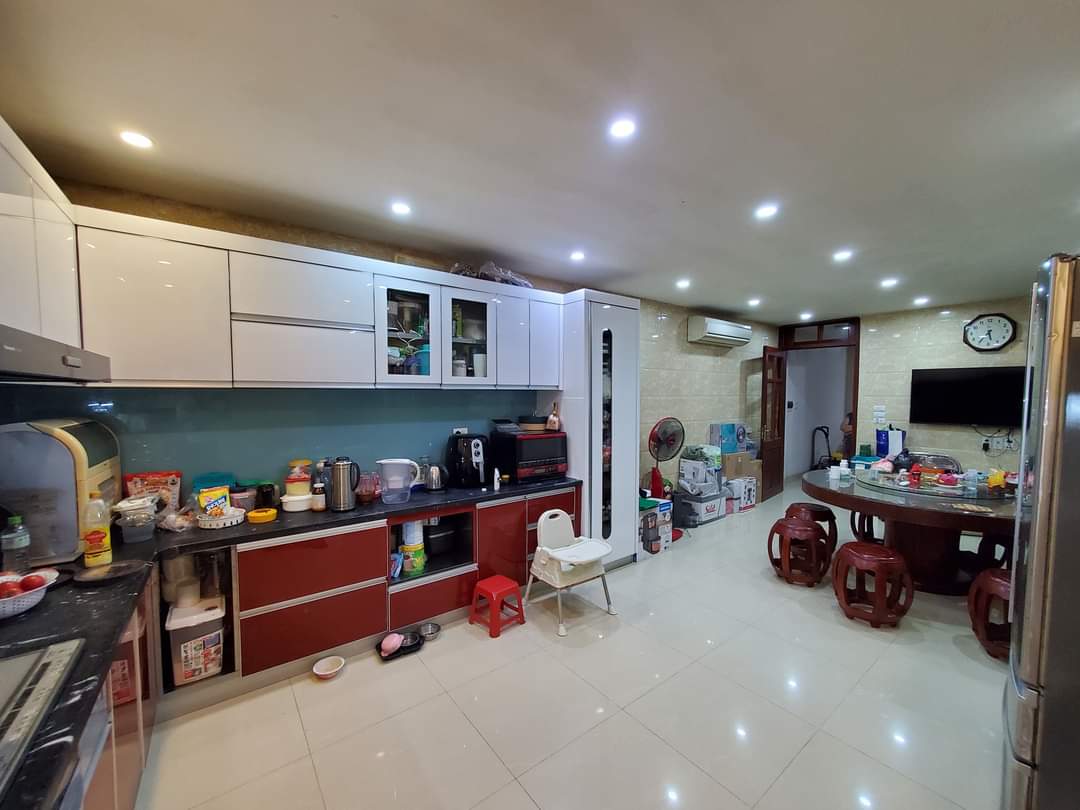 MẶT HỒ TÂY - Xuân Diệu, 195 m, MT 10 m, giá 81 tỷ