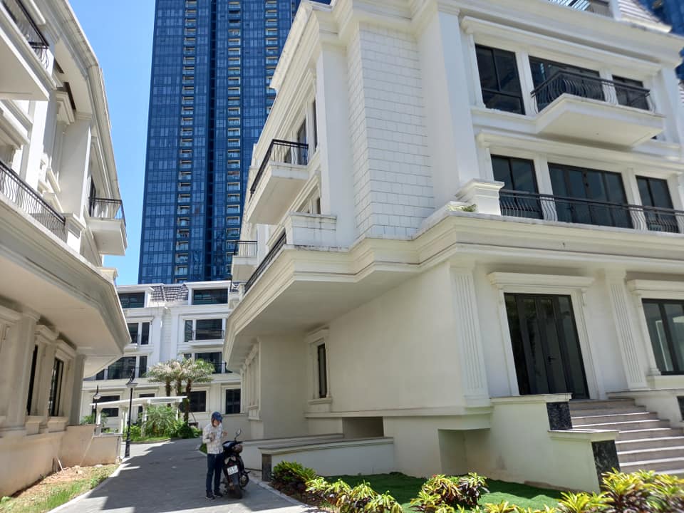 BT CIPUTRA lo góc view vườn hoa, KDT Nam Thăng Long, 347m 6t mt 28m giá 70 tỷ