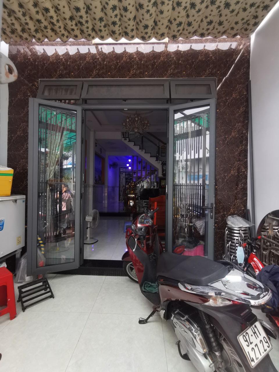 chính chủ bán lỗ ô tô đỗ cửa hoàng văn thụ Q tân bình king doanh tốt. gần bùng binh cộng hòa.hxh. giá nhỉnh 8 tỷ