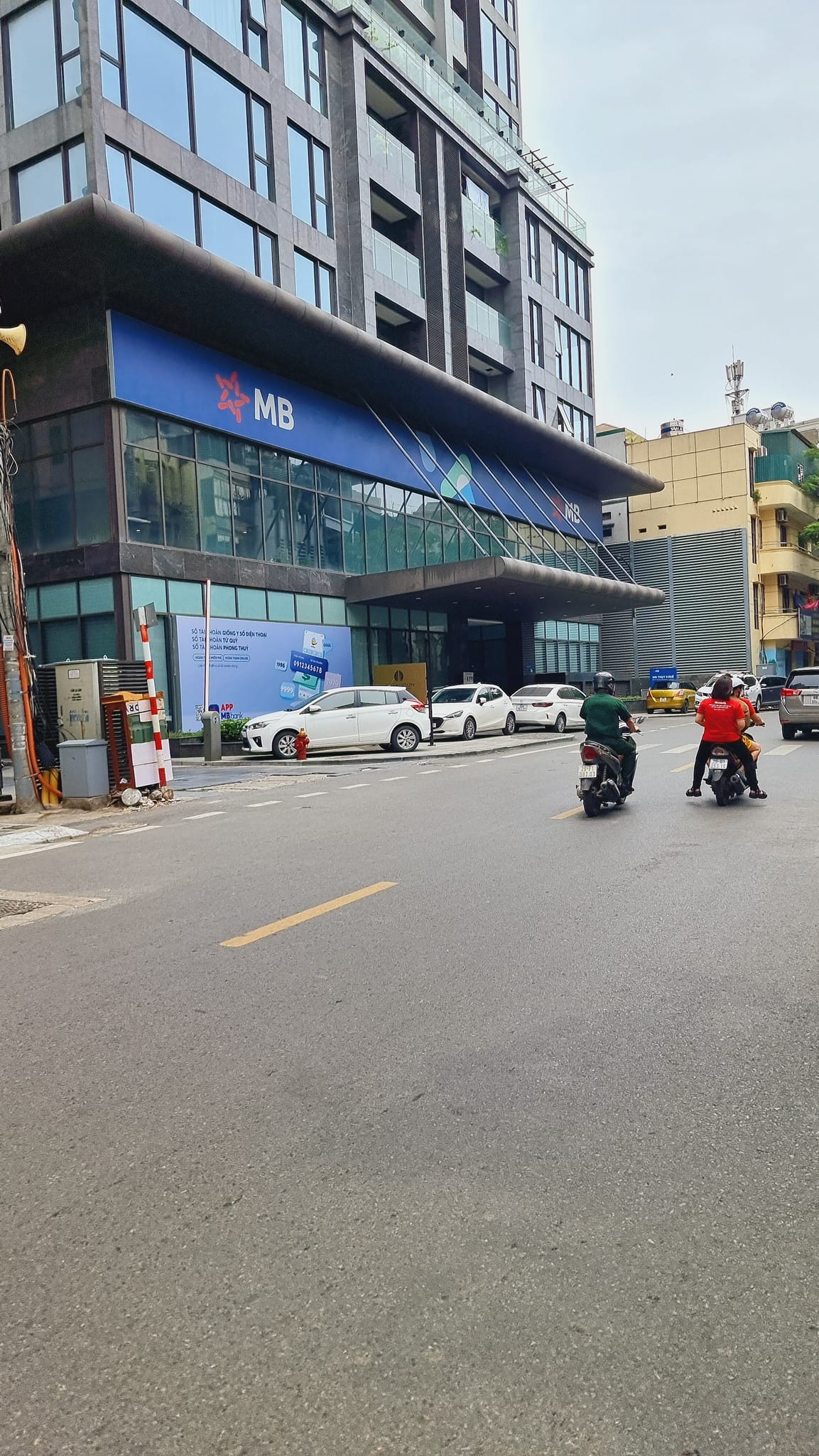 Bán nhà mặt phố quận Tây Hồ - Mặt phố Thụy Khuê - 130m mặt tiền 6m - Giá chỉ 36 tỷ