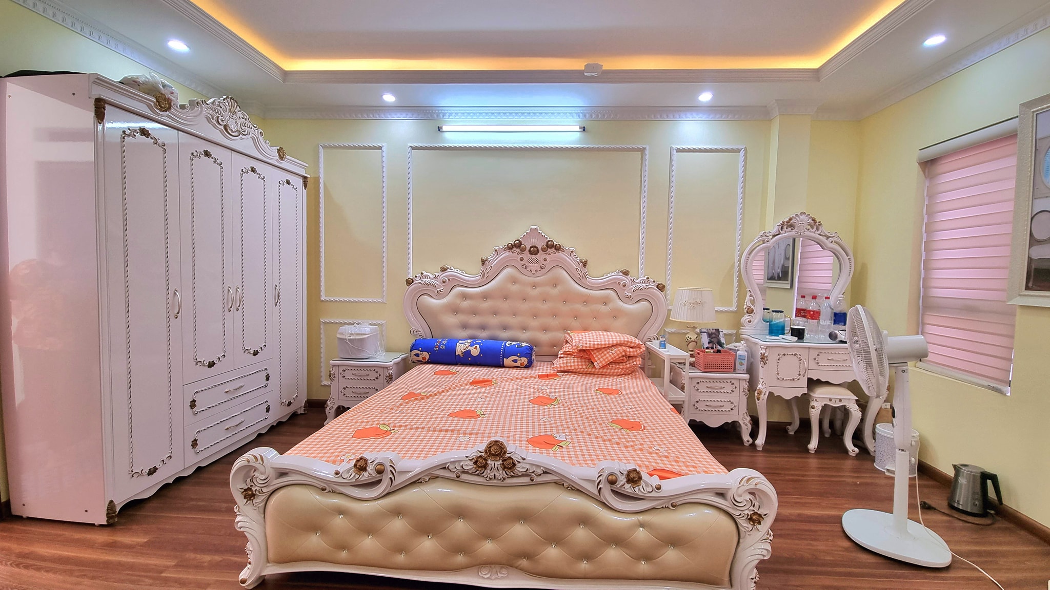 Bán nhà 5 Tầng Đ.Hoàng Quốc Việt-20M Ra Phố-Tặng Full Nội Thất