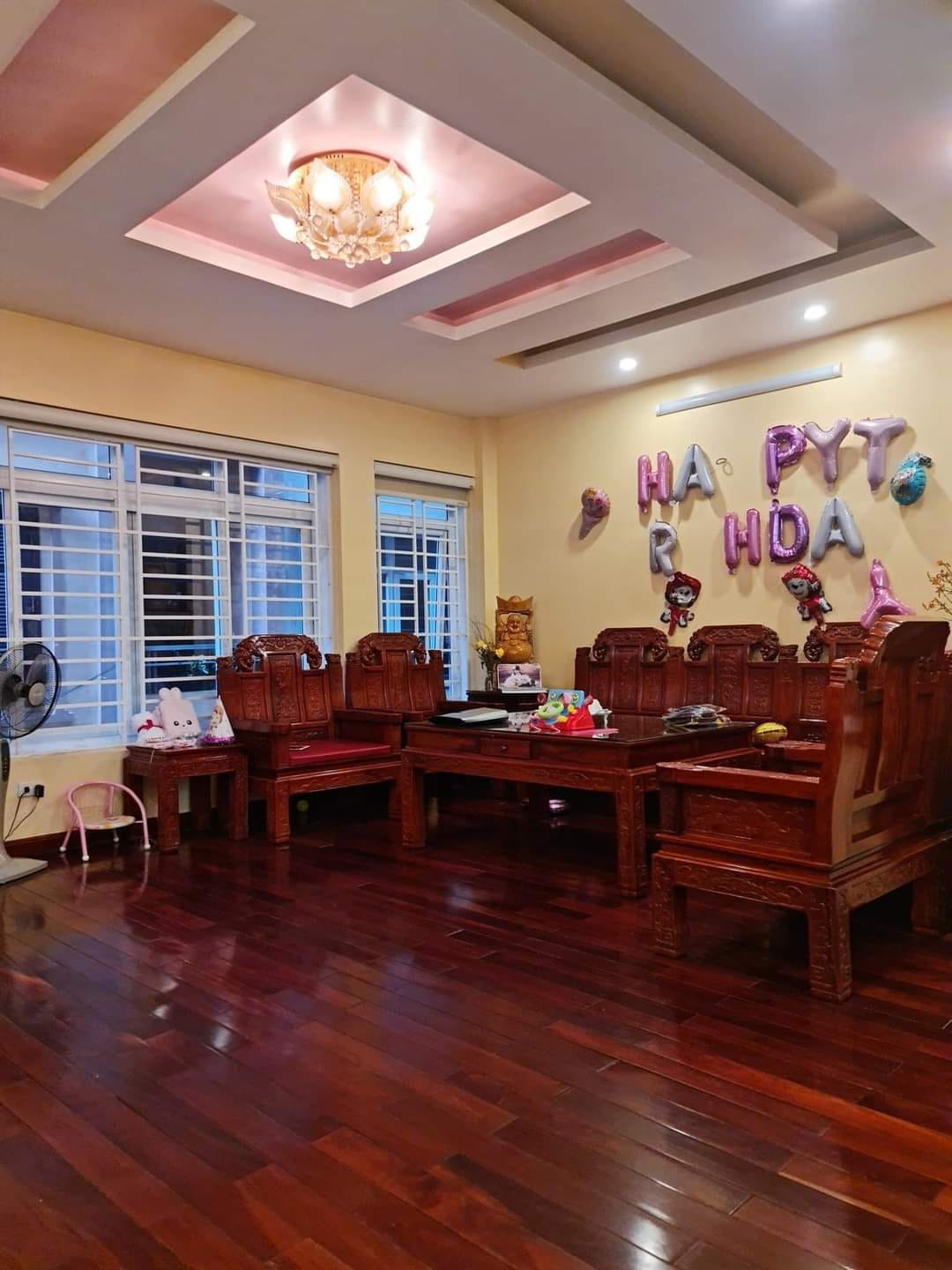 Bán Nhà Tại Phố Trần Duy Hưng - Hà Nội, DT56m2x5 Tầng,mặt tiền 5m , giá chỉ 7.9 tỷ